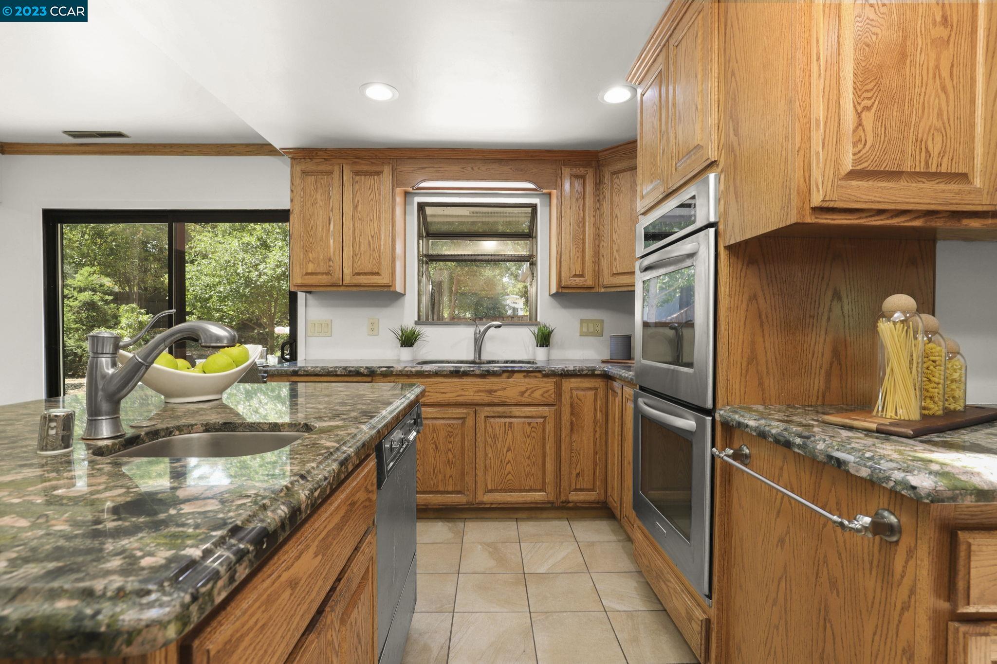 442 Minton Ct