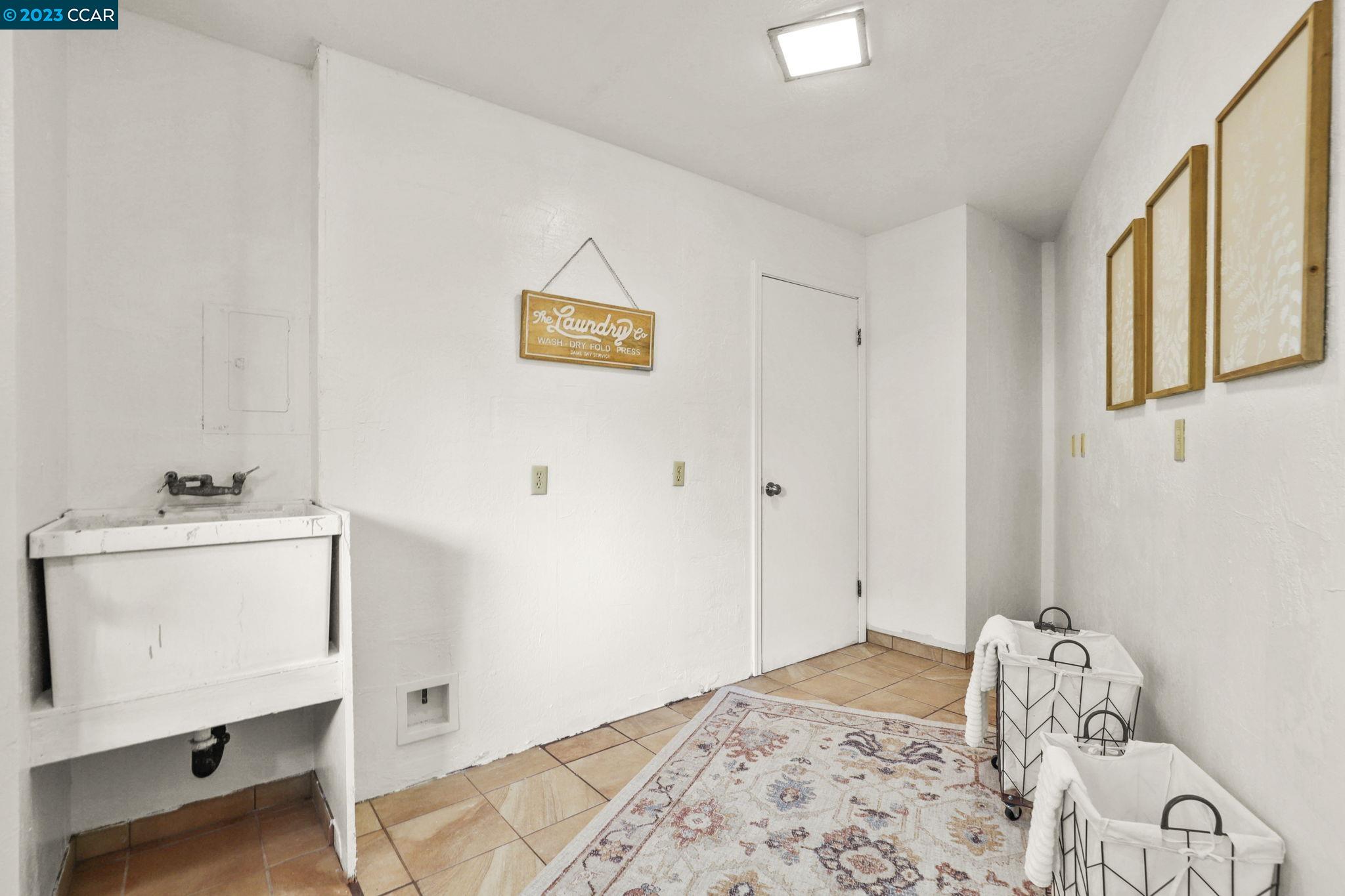 442 Minton Ct