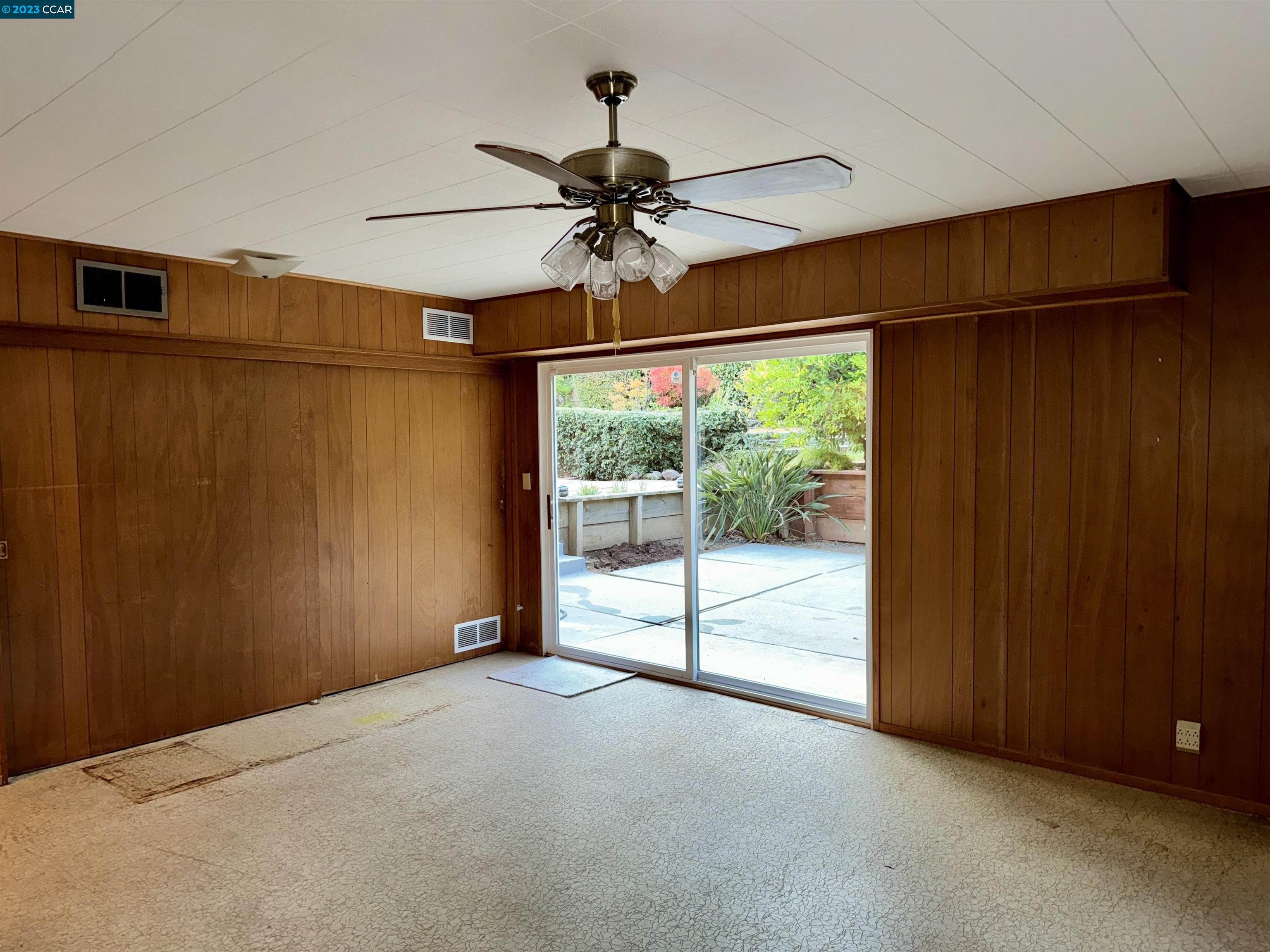 828 Hamilton Dr