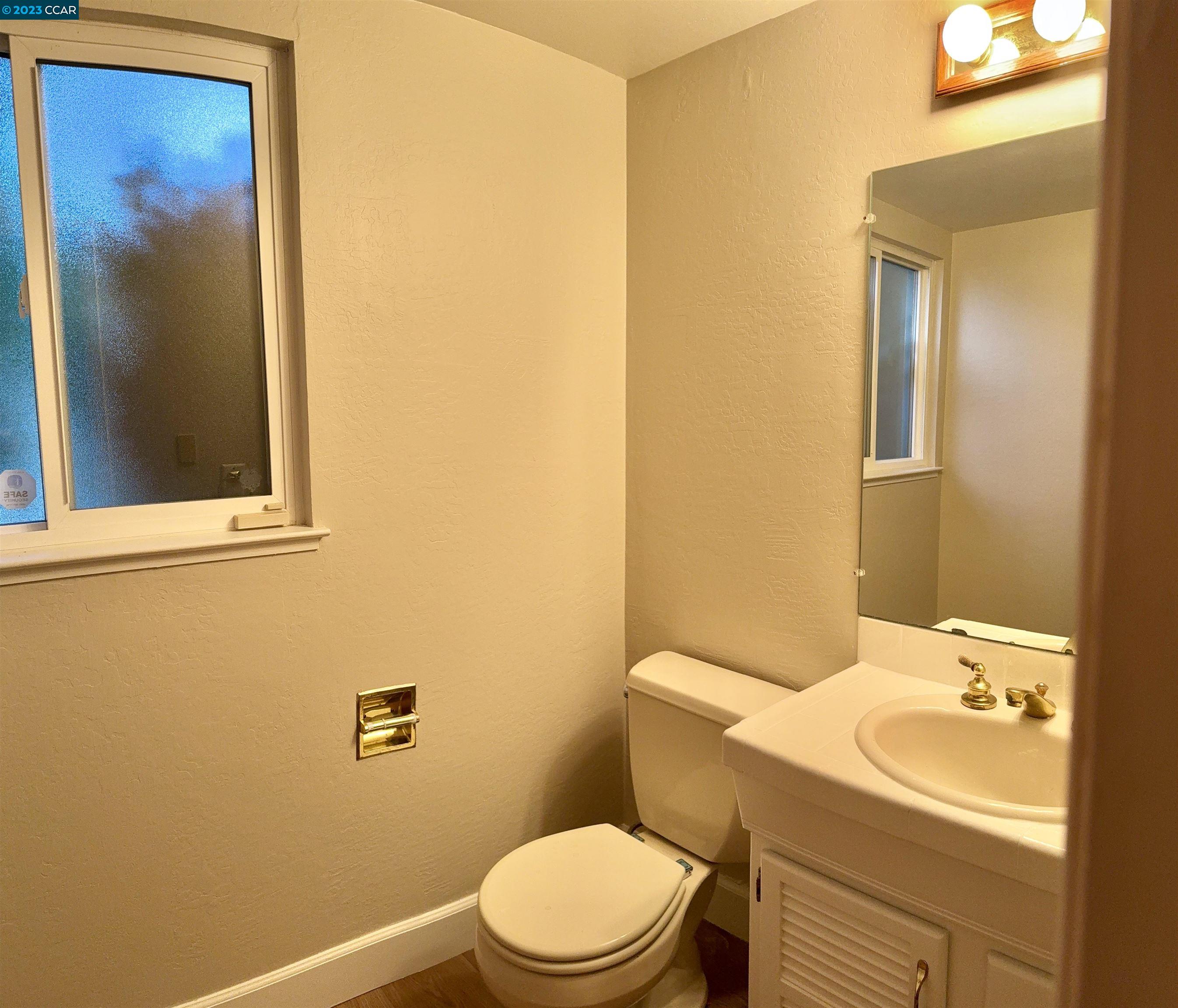 828 Hamilton Dr