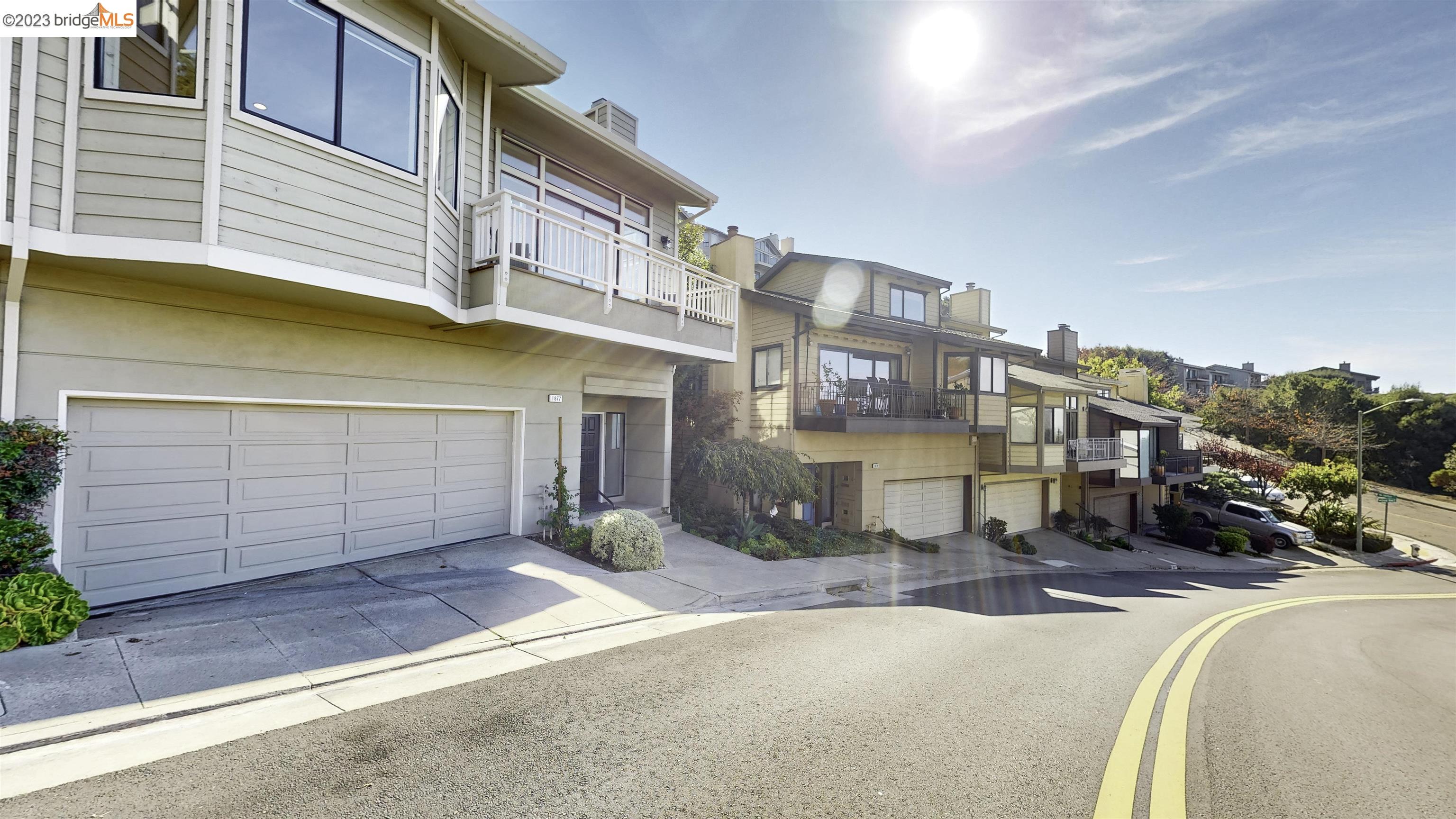 1877 Grand View Drive