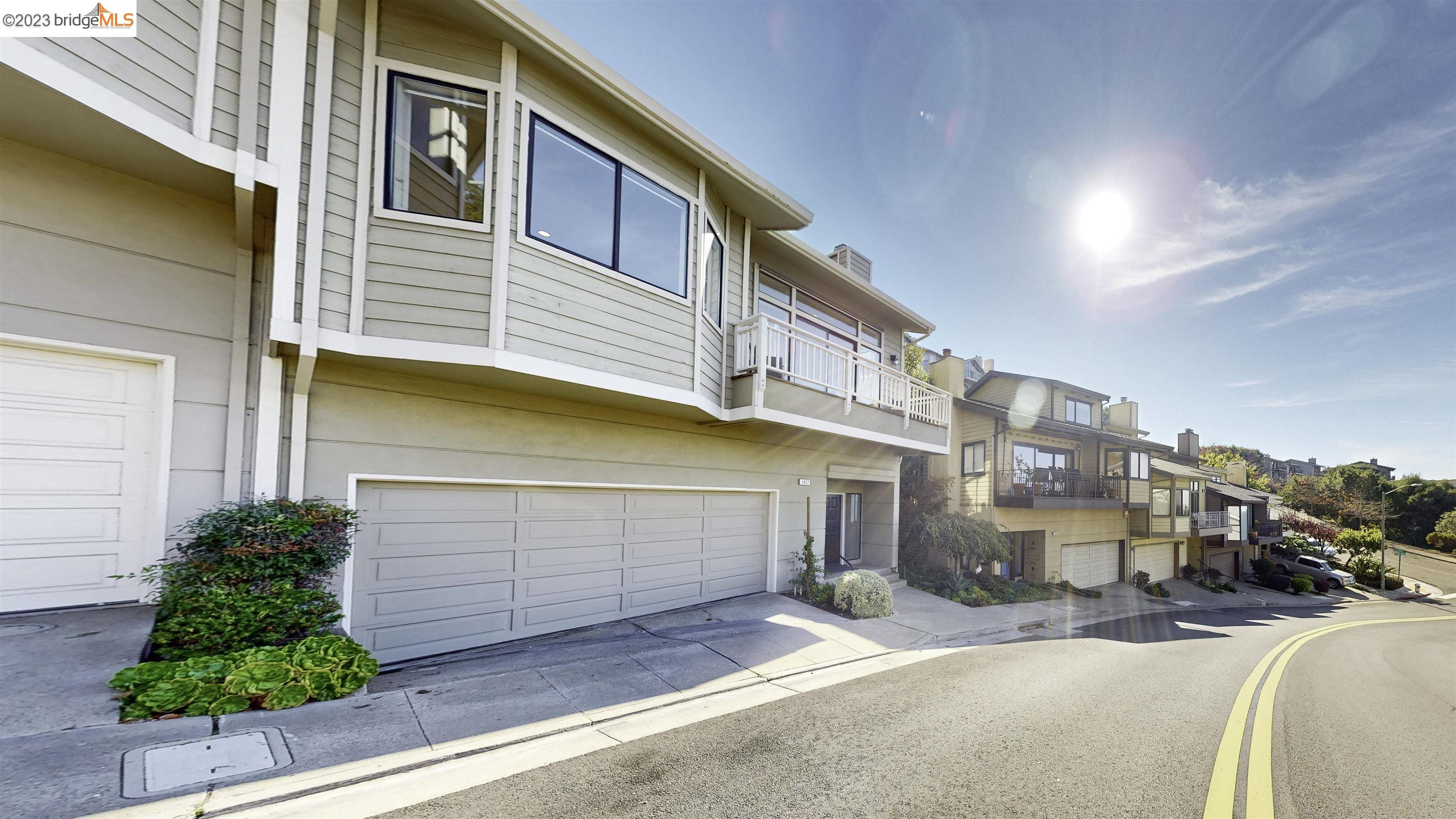 1877 Grand View Drive