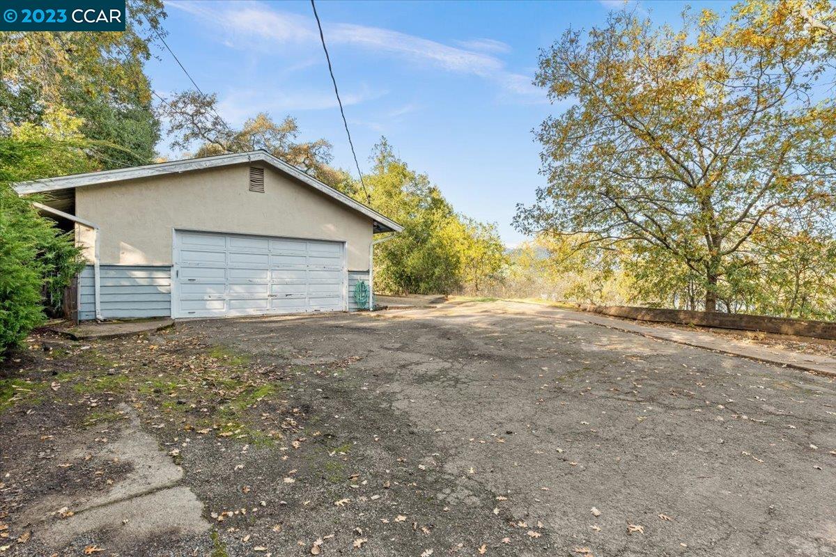 3339 Oak Court, Lafayette 94549