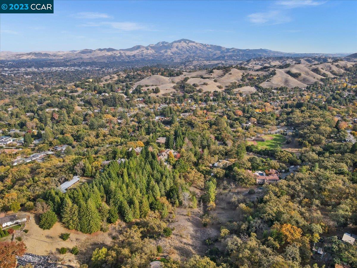 3339 Oak Court, Lafayette 94549