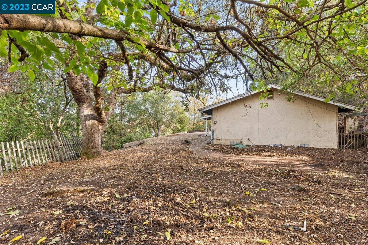 3339 Oak Court, Lafayette 94549