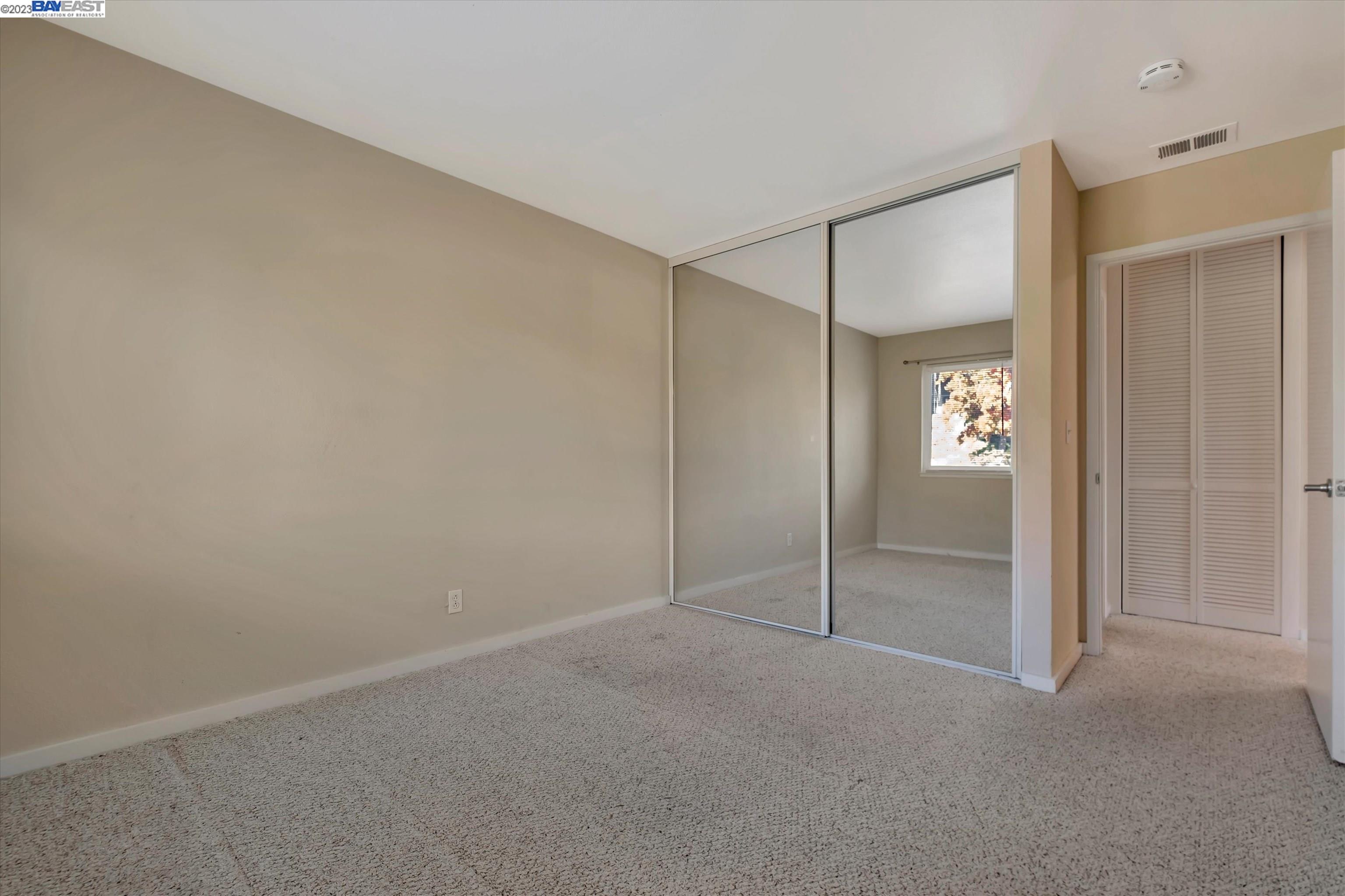 1887 Chantilly Ln, Hayward