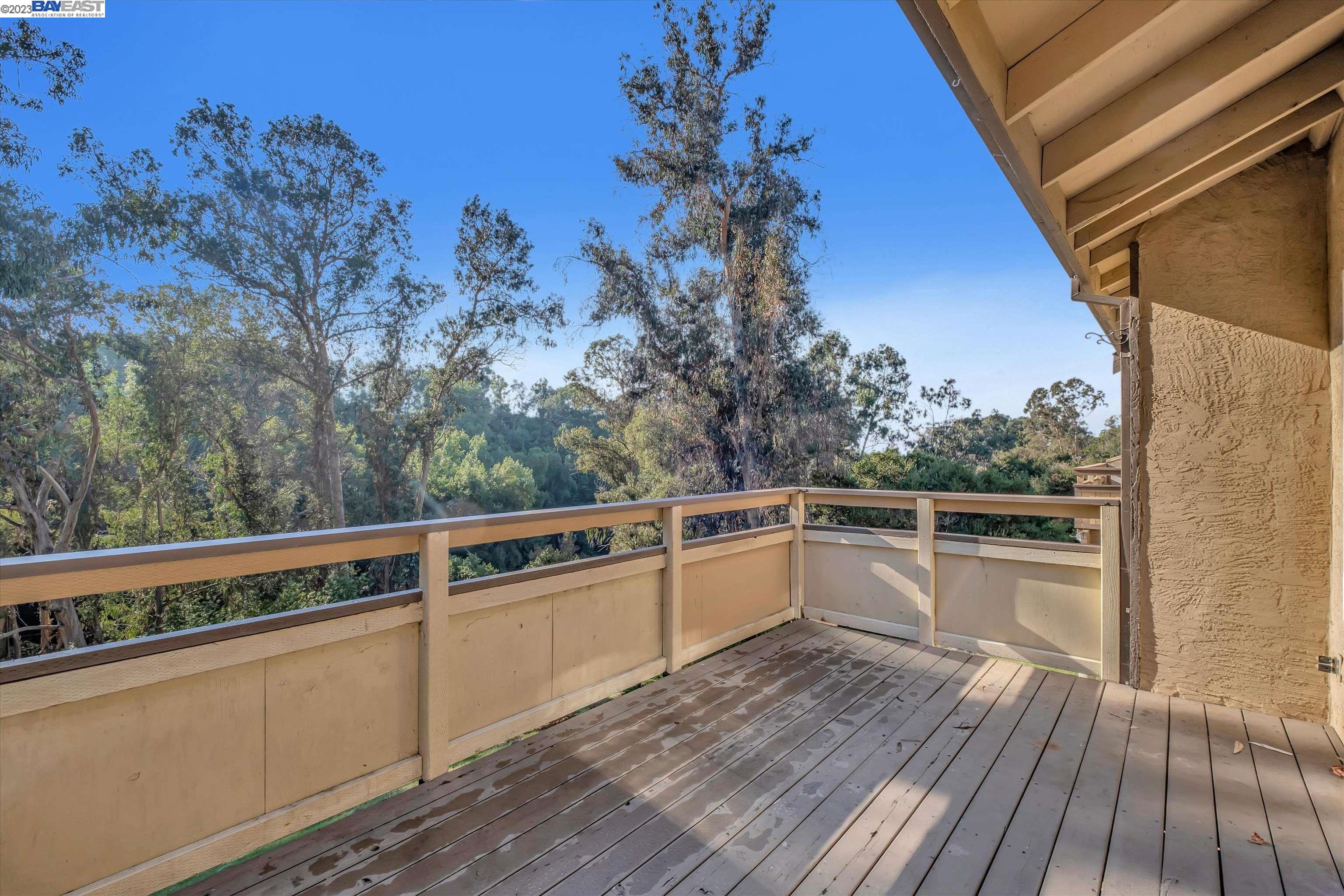 1887 Chantilly Ln, Hayward