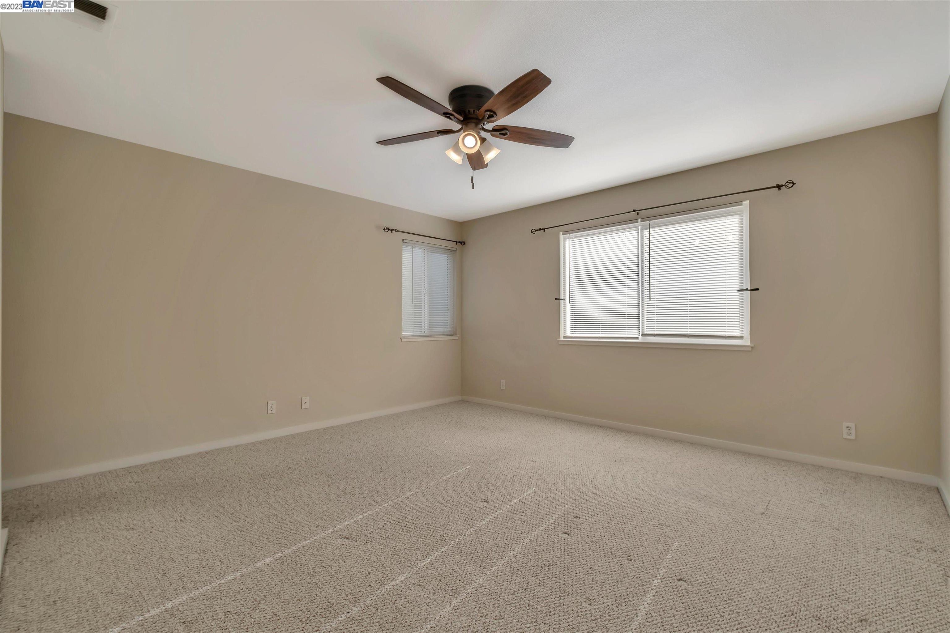 1887 Chantilly Ln, Hayward