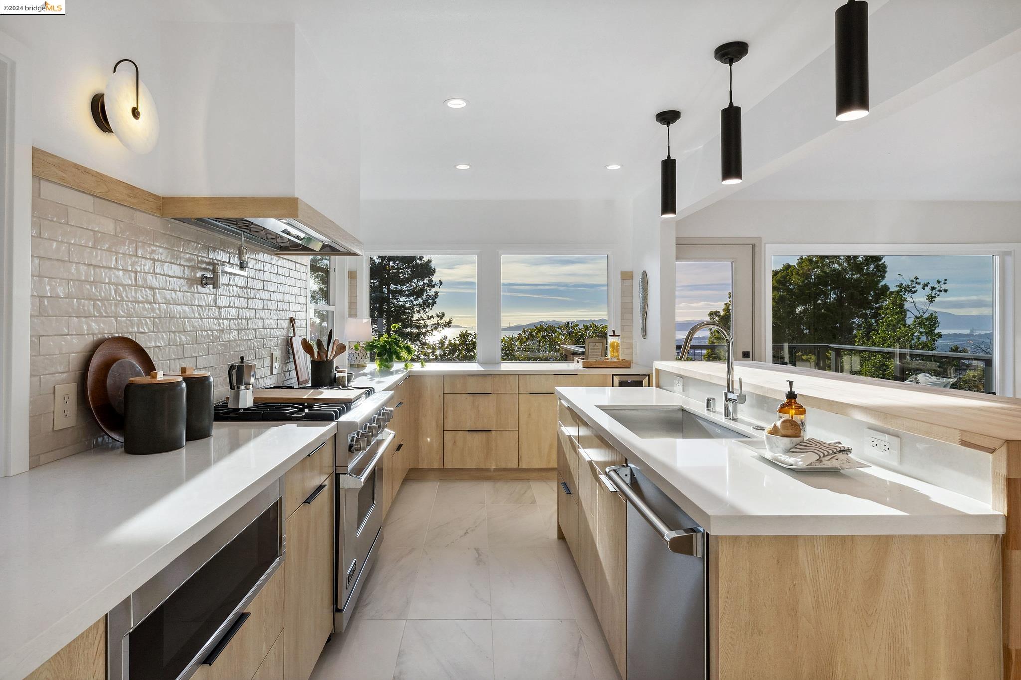 1433 Devonshire Drive