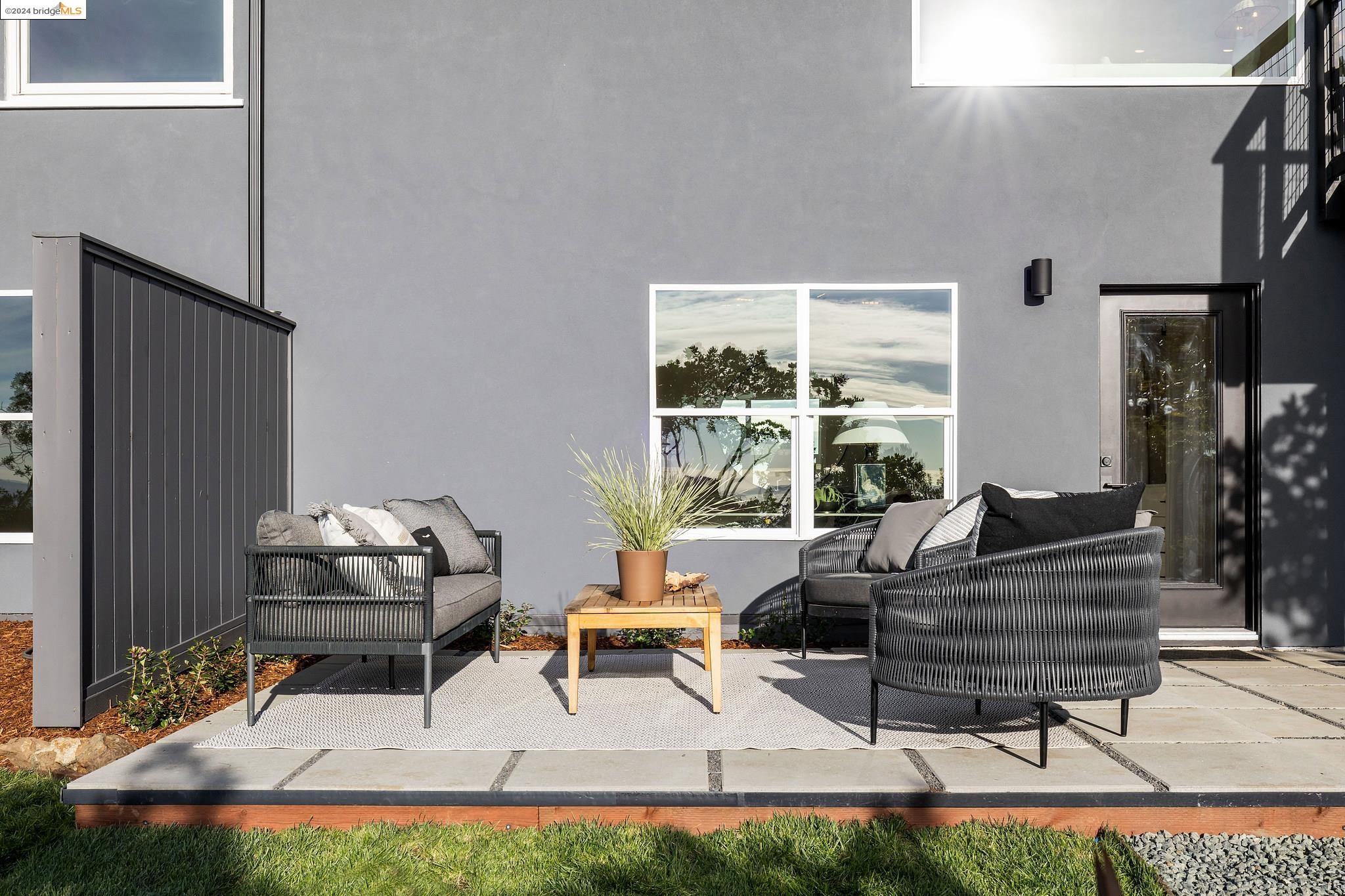 1433 Devonshire Drive