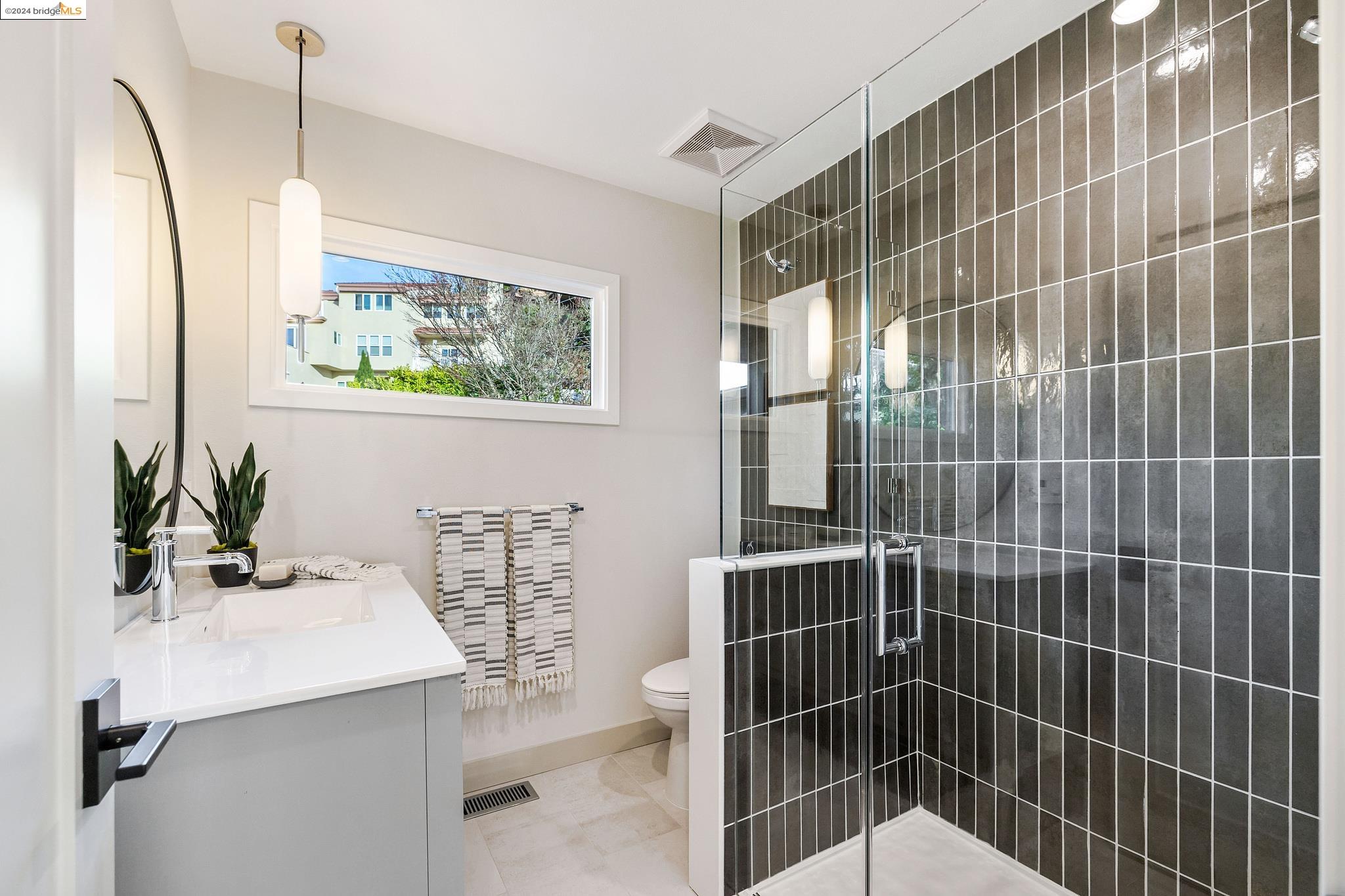 1433 Devonshire Drive