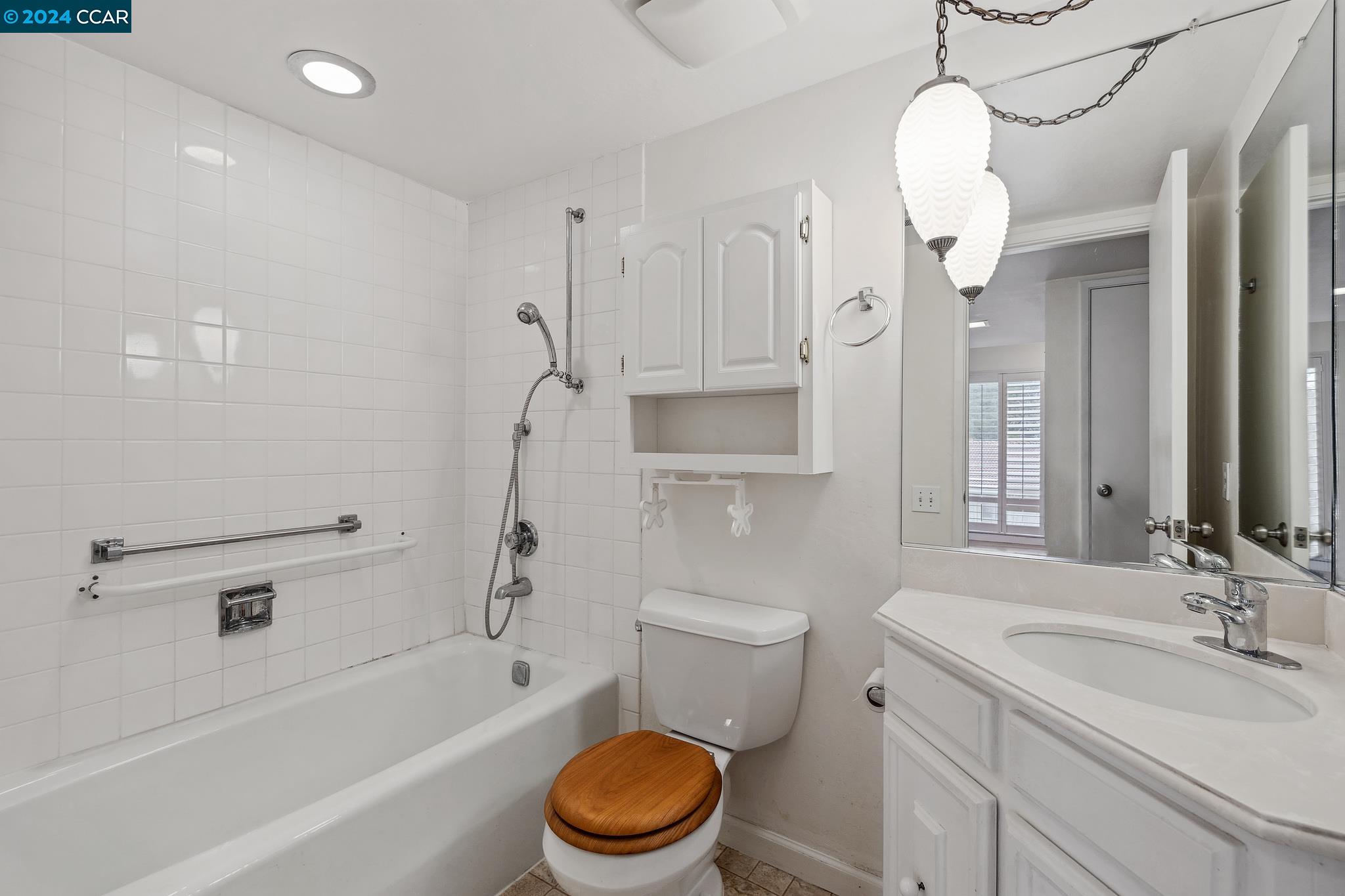 1129 Avenida Sevilla Unit: 4B