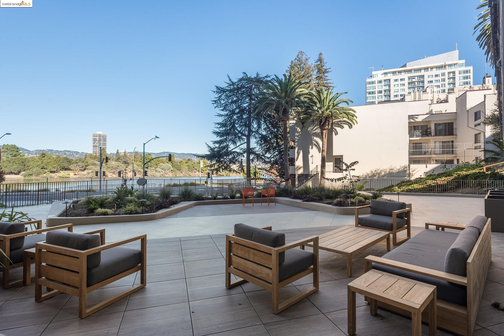 177 19Th St Unit: 2B