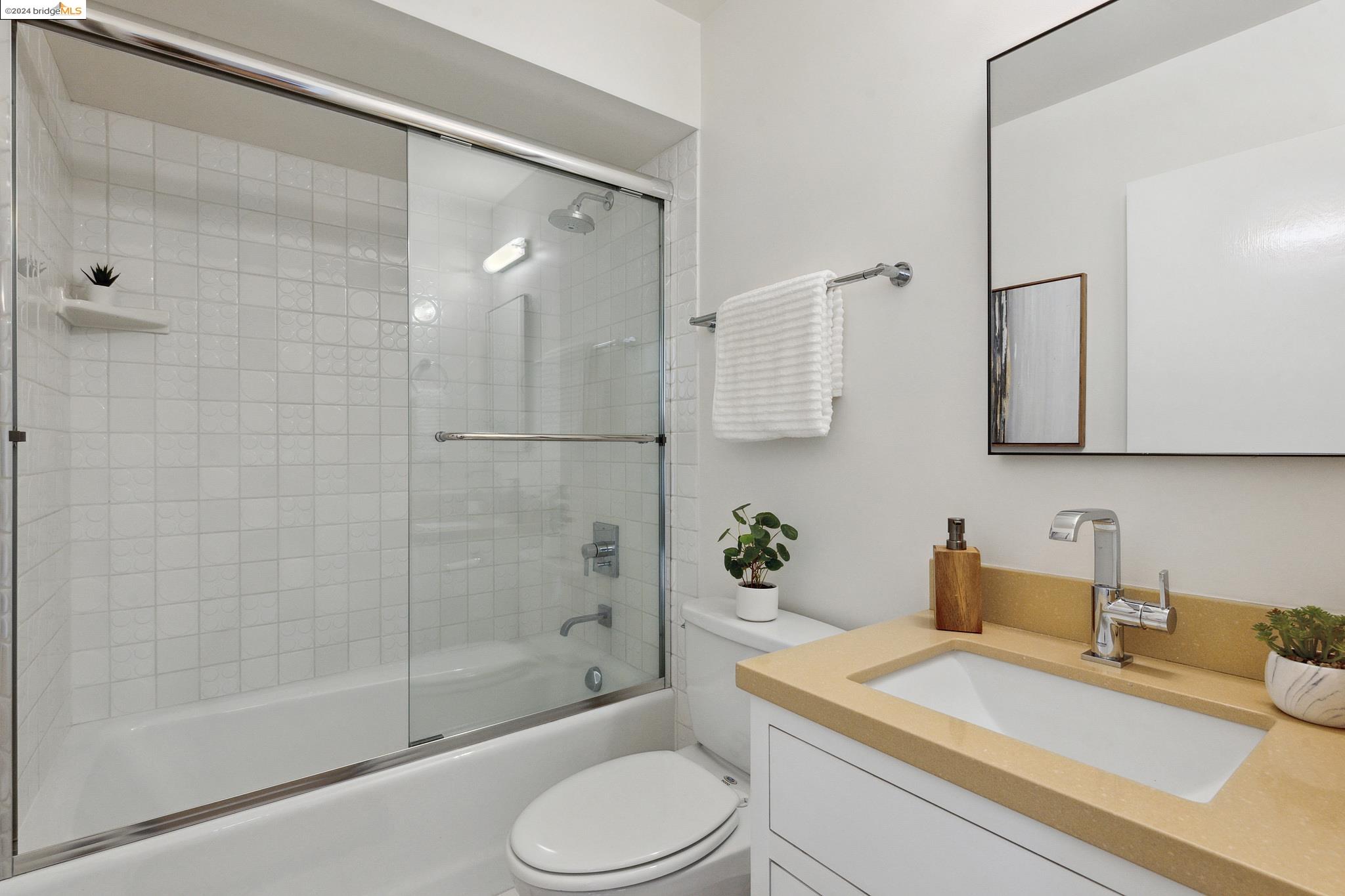 177 19Th St Unit: 2B