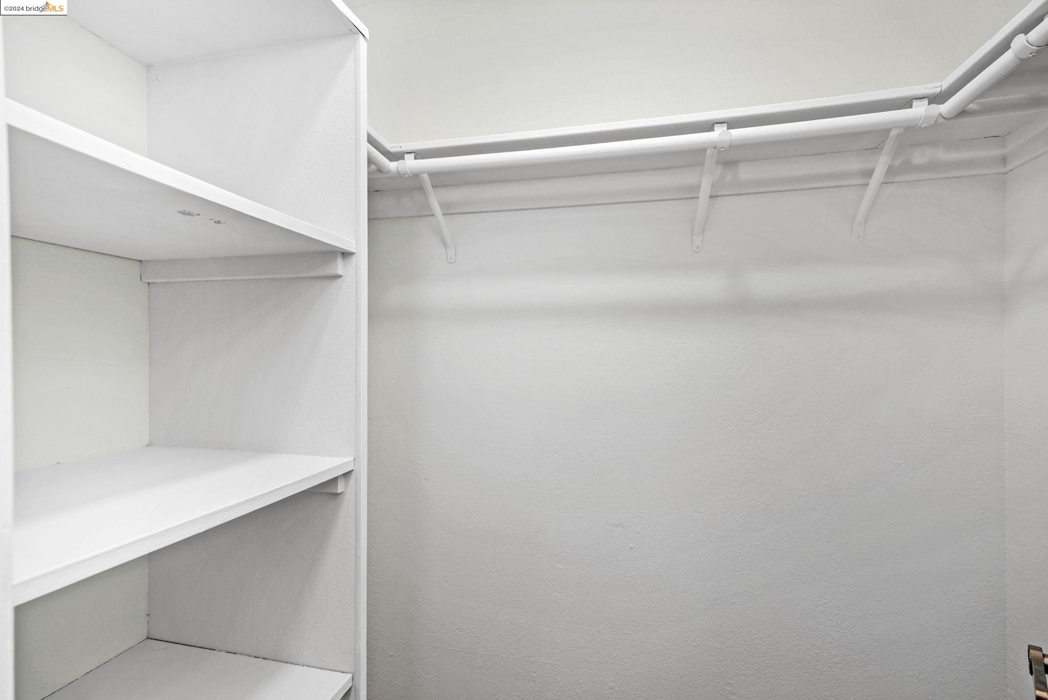 2575 San Leandro Blvd