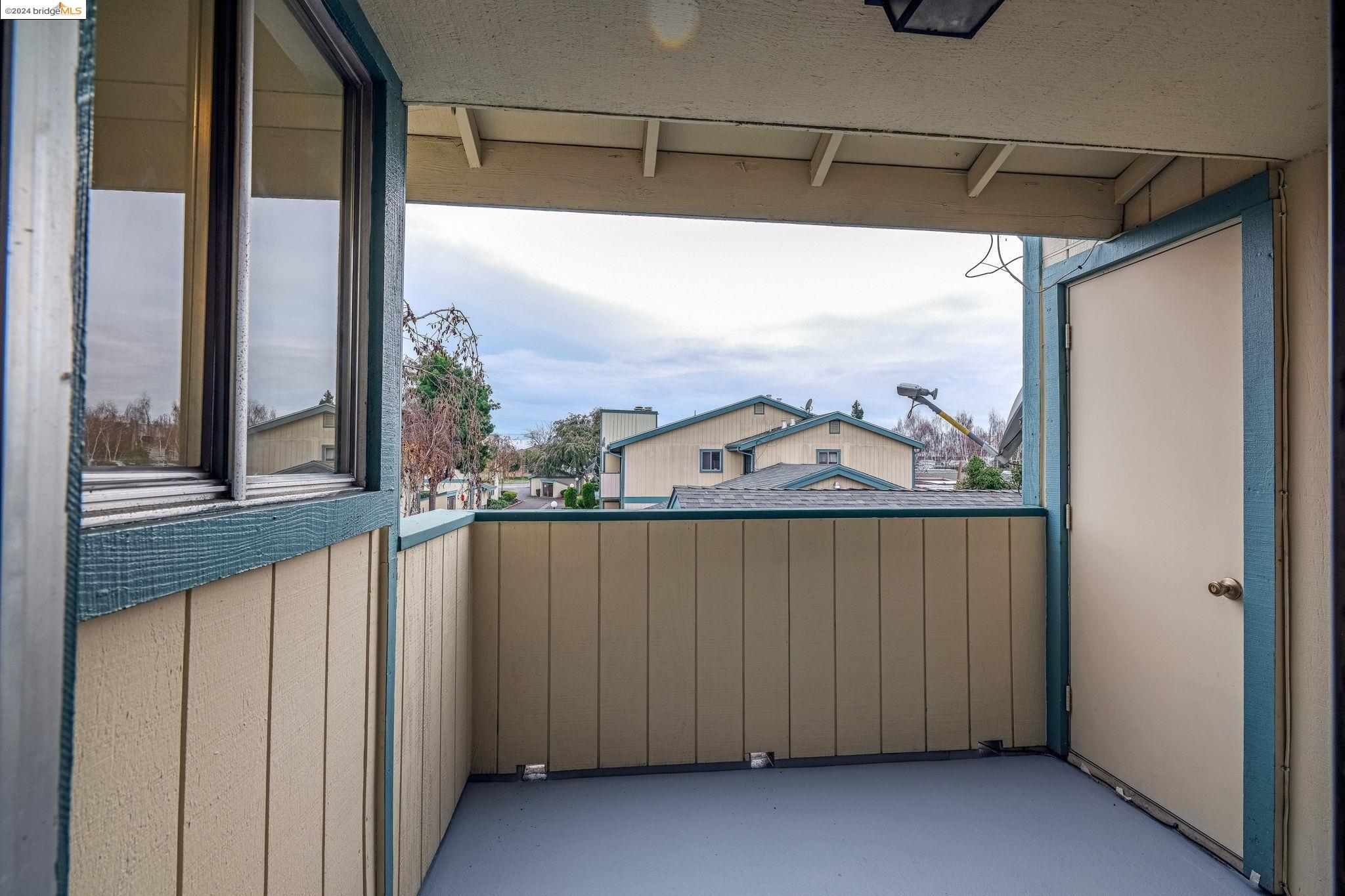 2575 San Leandro Blvd