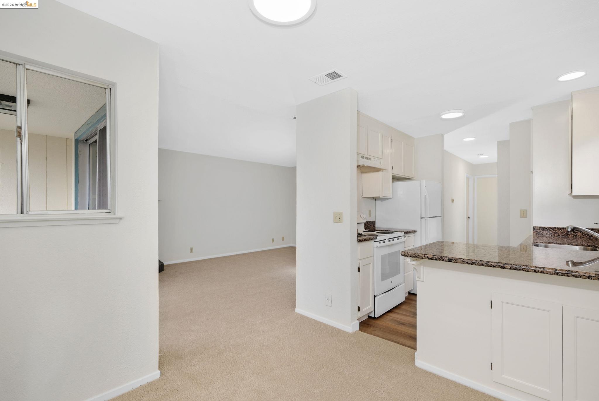 2575 San Leandro Blvd