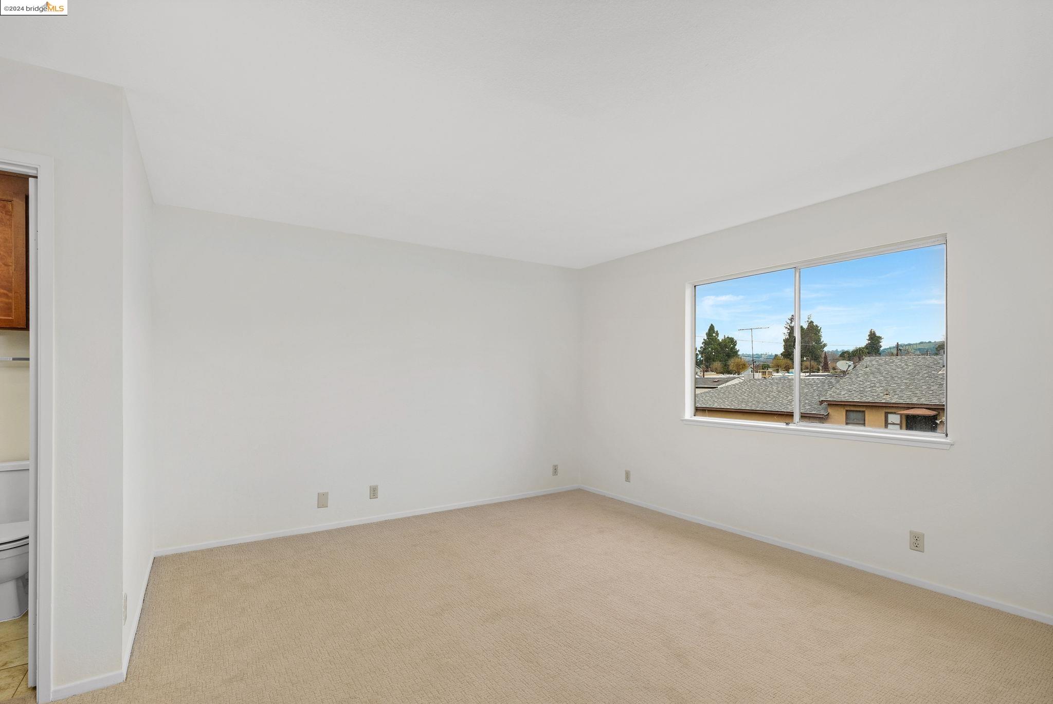 2575 San Leandro Blvd