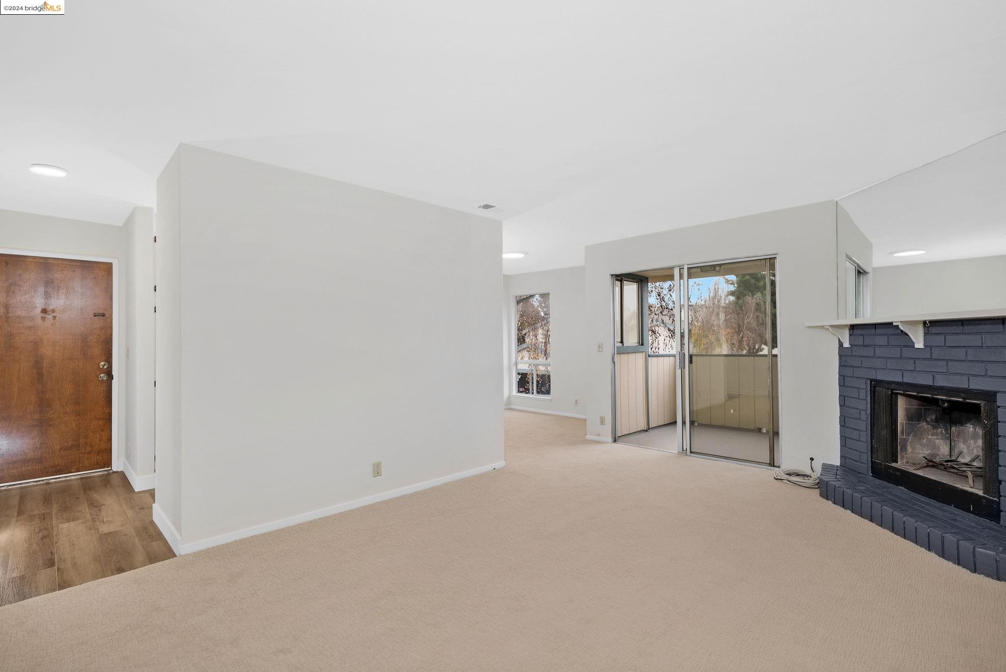 2575 San Leandro Blvd