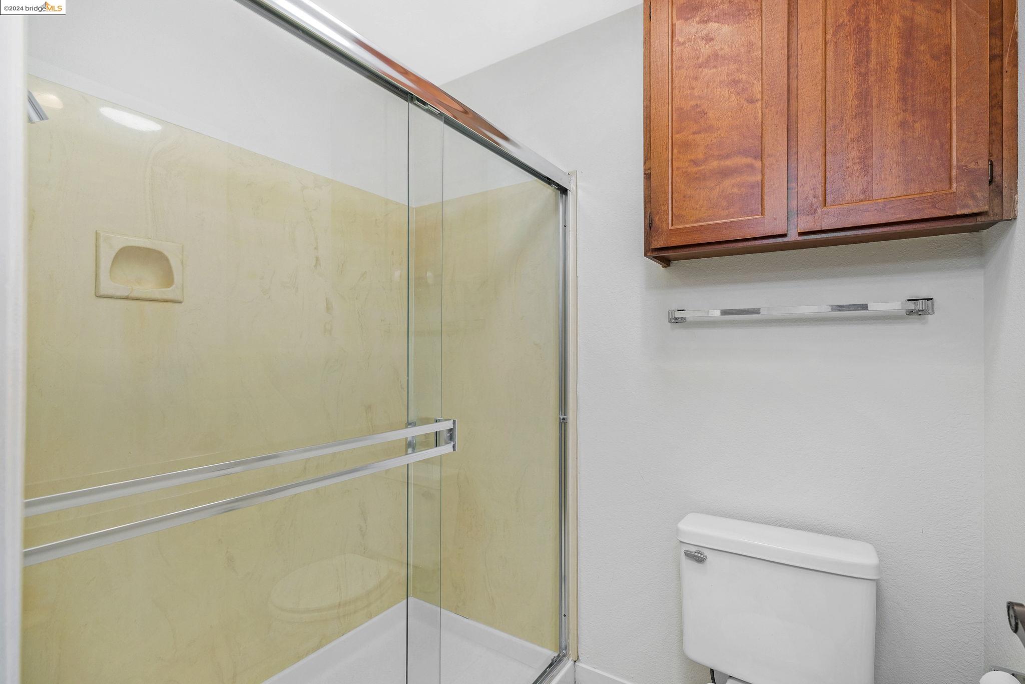 2575 San Leandro Blvd