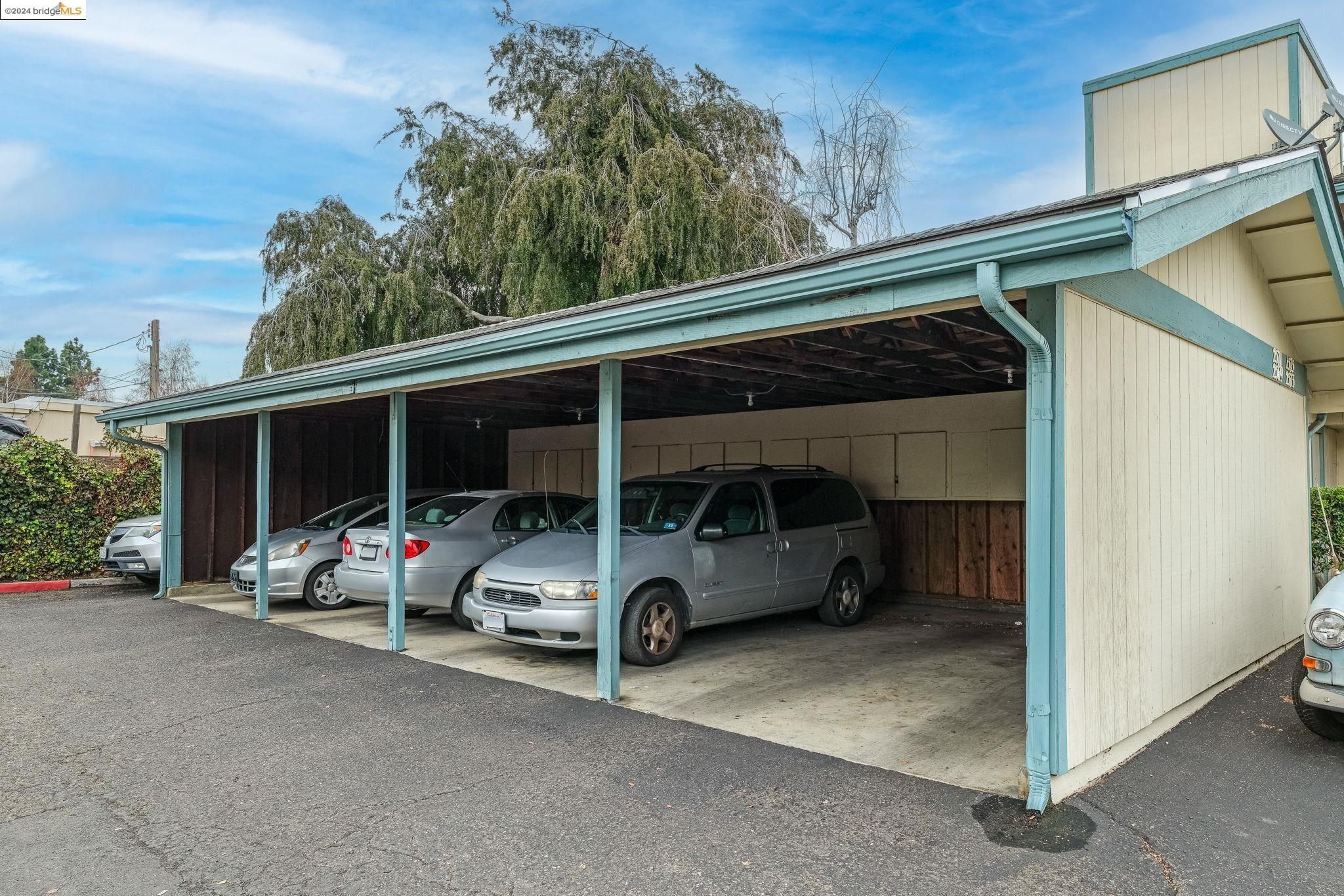 2575 San Leandro Blvd