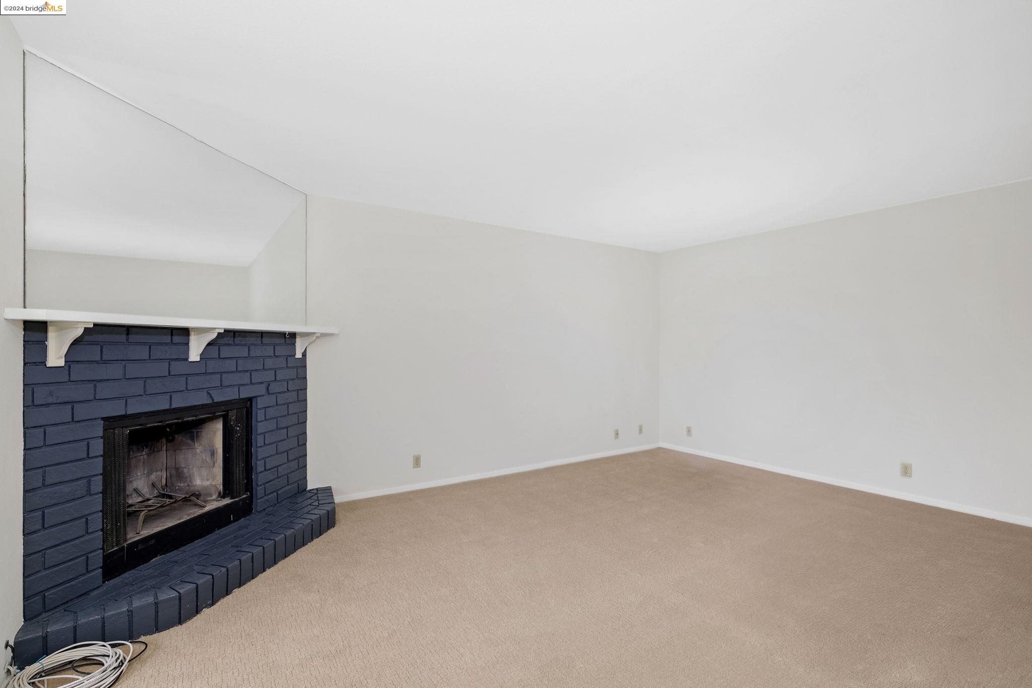 2575 San Leandro Blvd