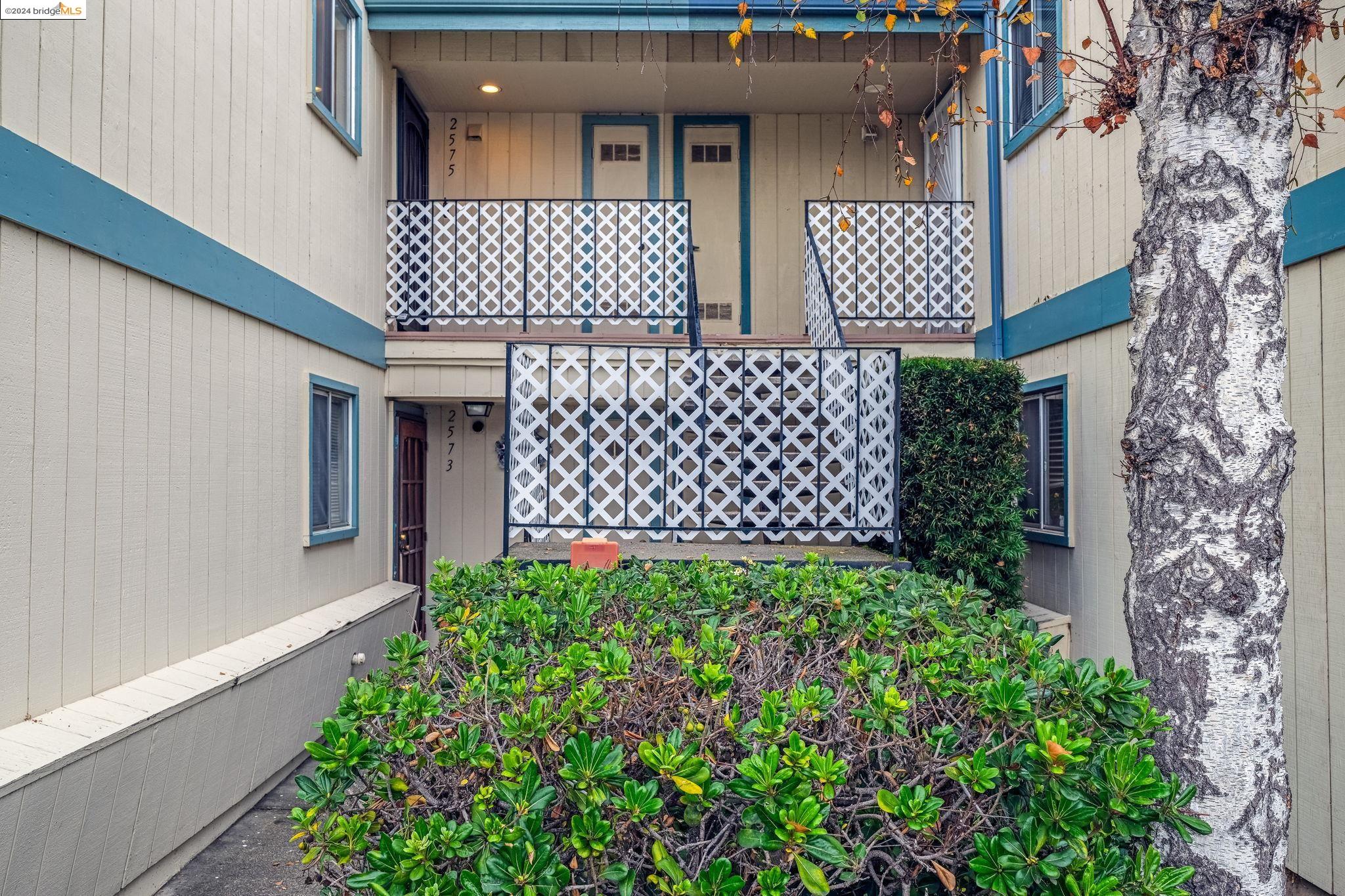 2575 San Leandro Blvd