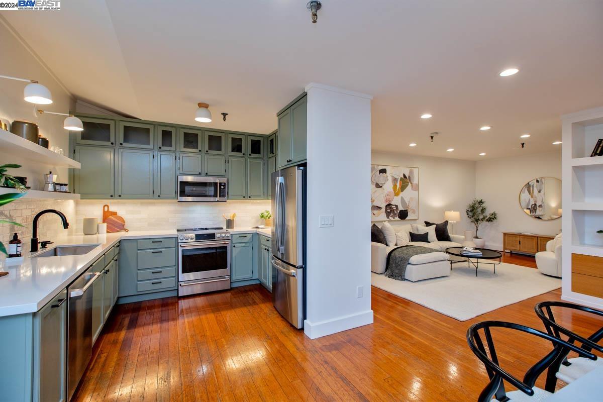 3239 Kempton Ave # 13