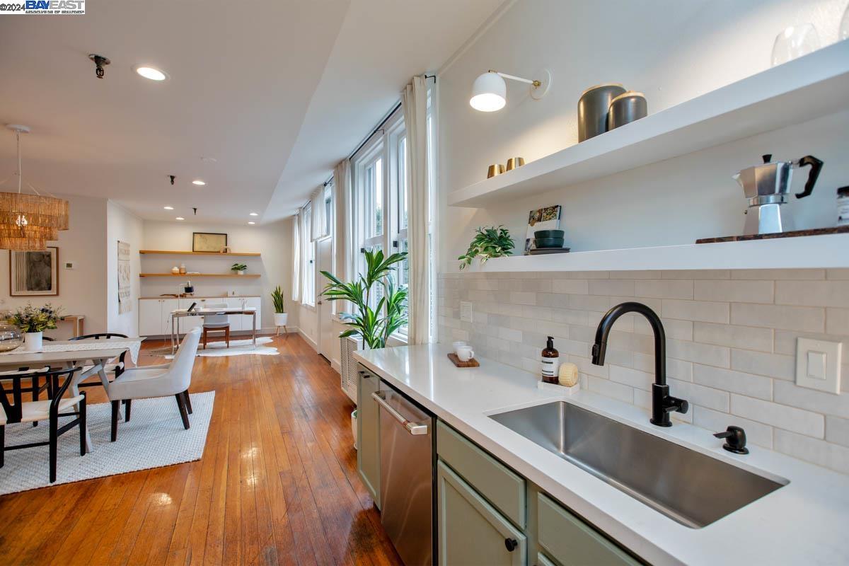 3239 Kempton Ave # 13