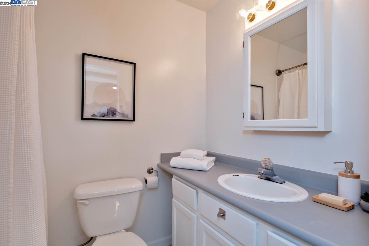 3239 Kempton Ave # 13