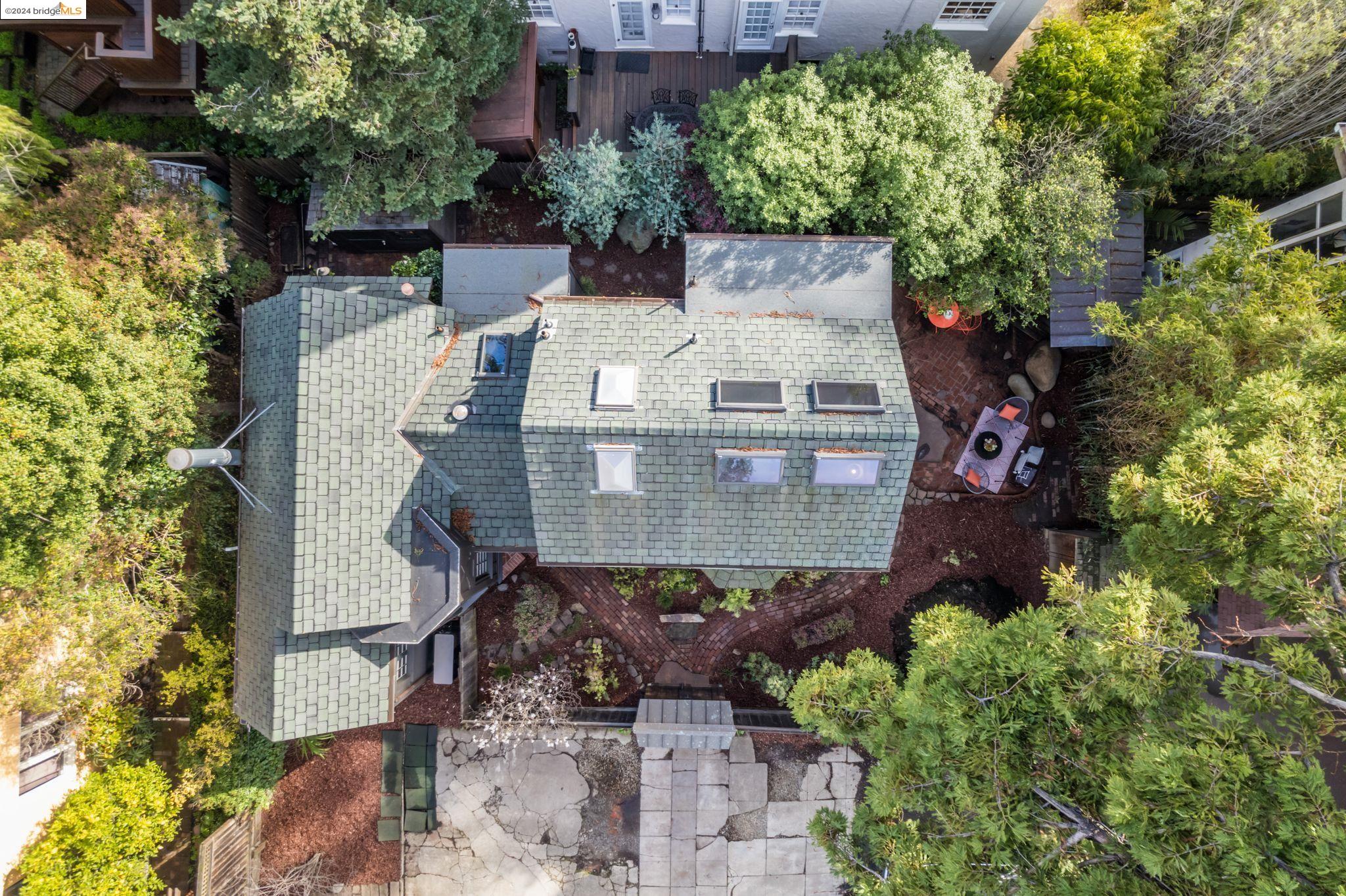 2370 Hilgard Avenue