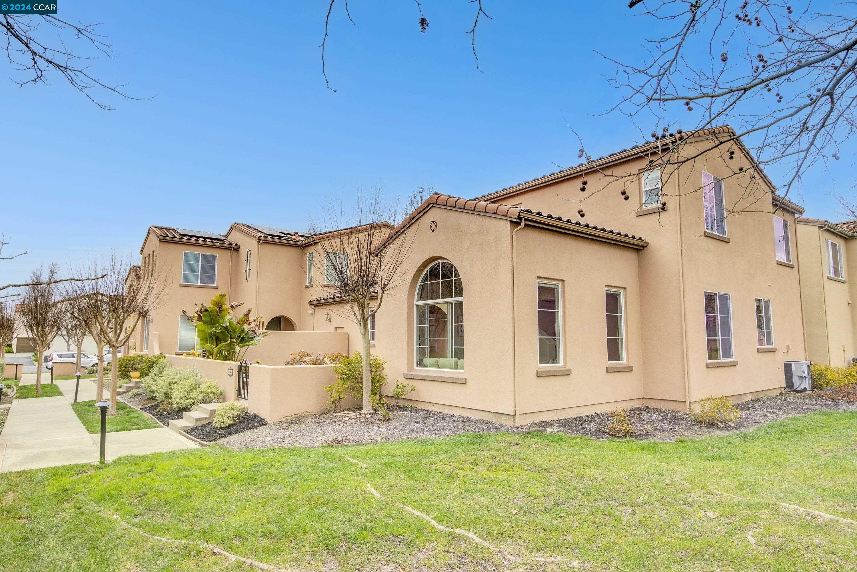 1041 Cedarwood Loop