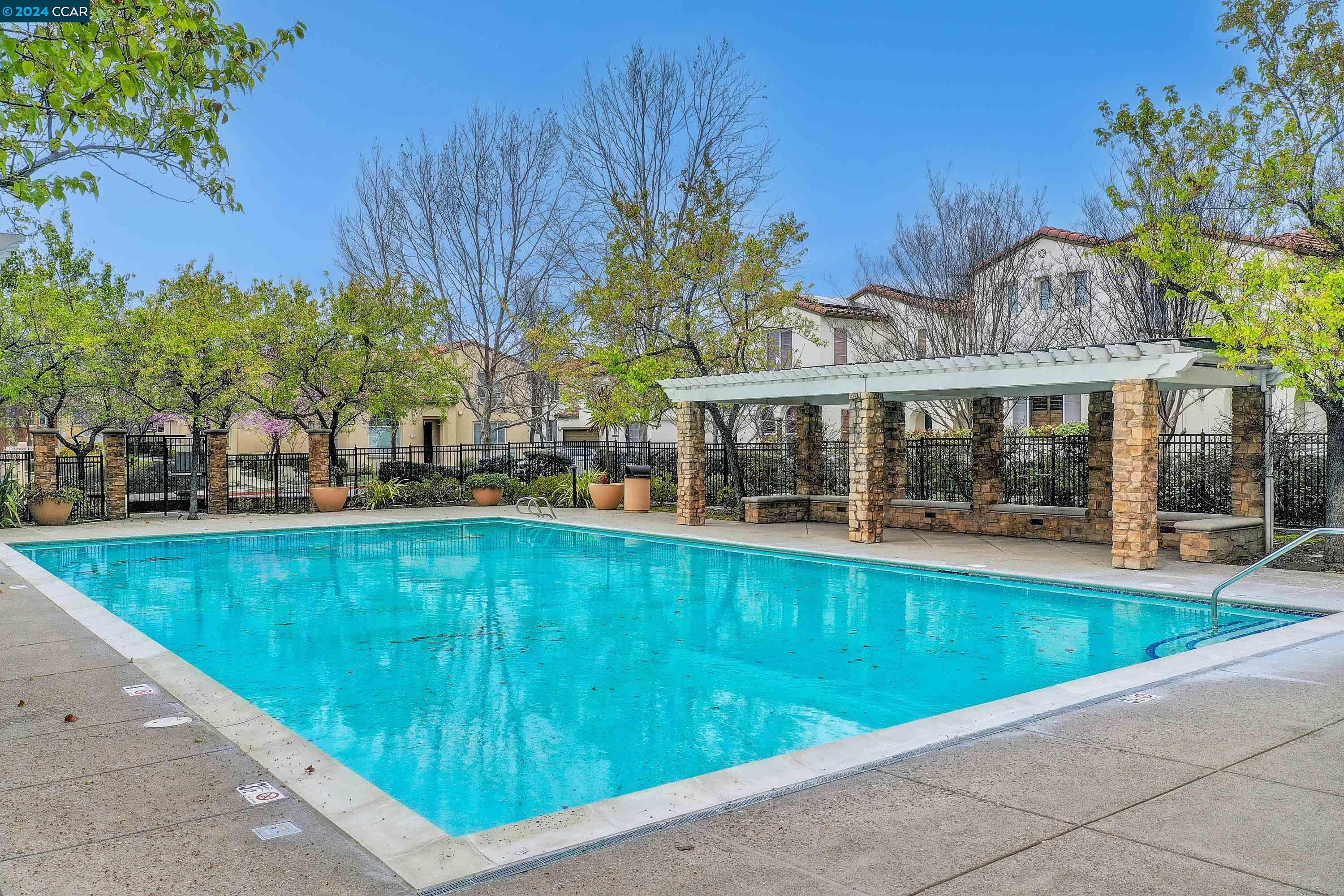 1041 Cedarwood Loop