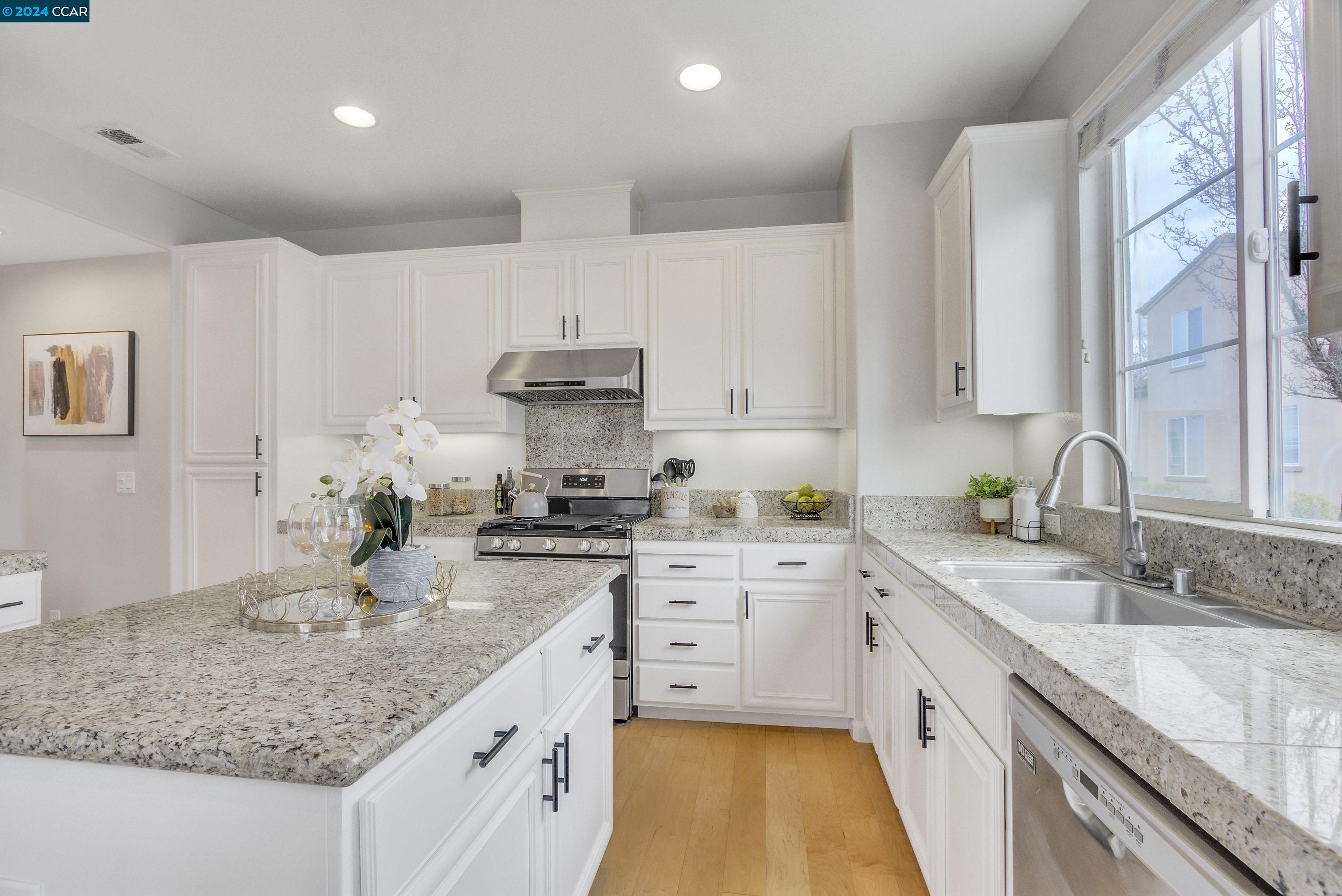 1041 Cedarwood Loop