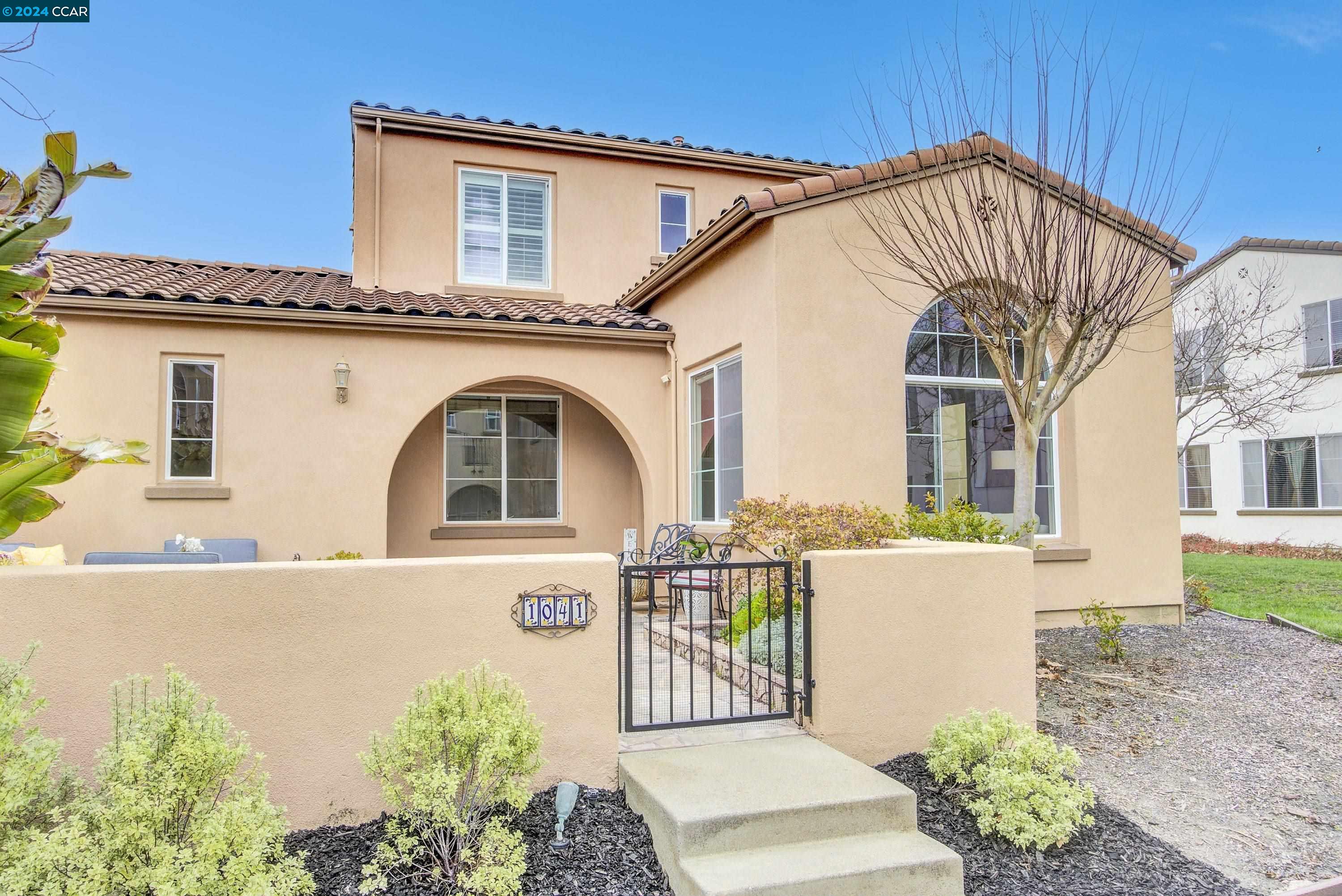 1041 Cedarwood Loop