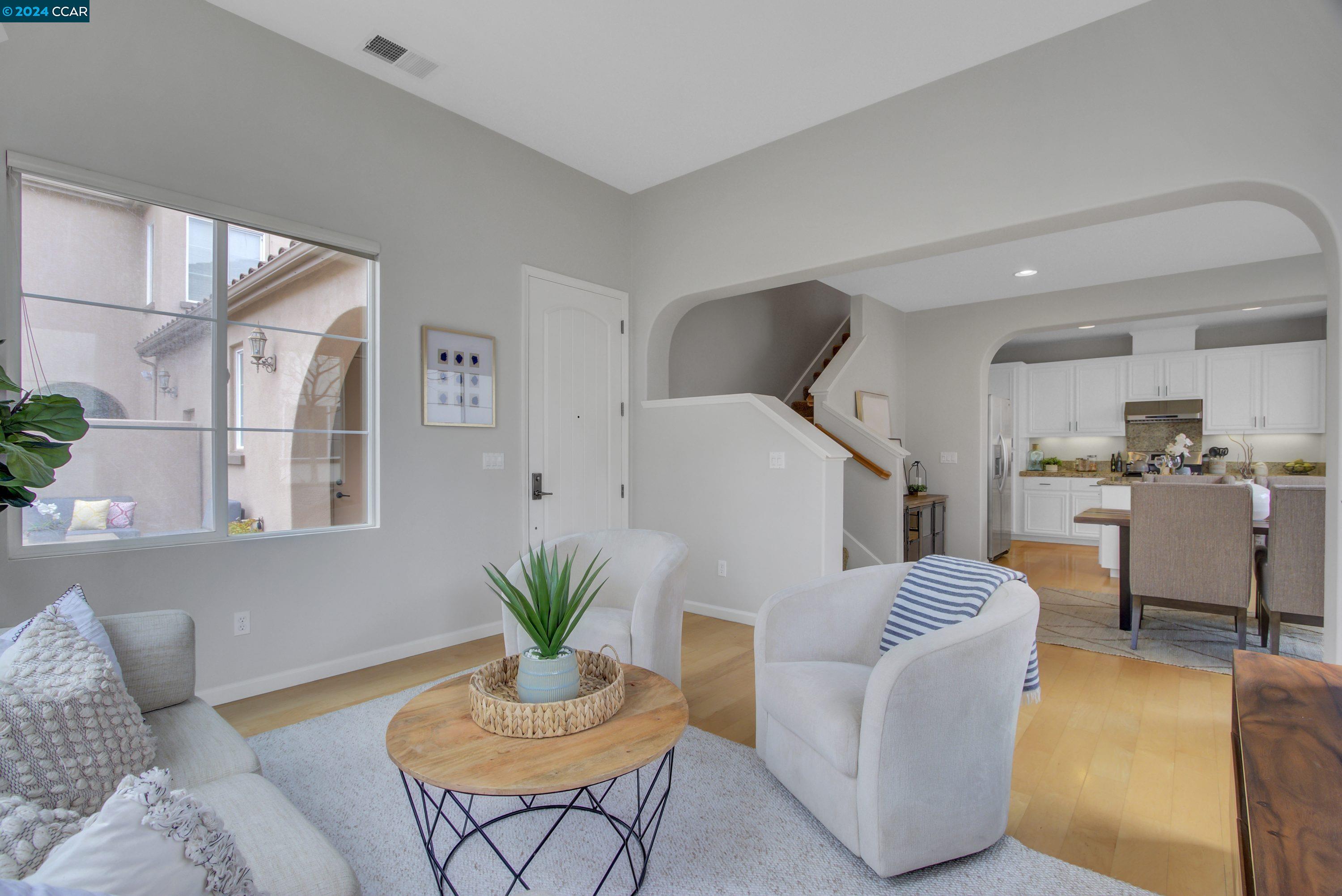 1041 Cedarwood Loop