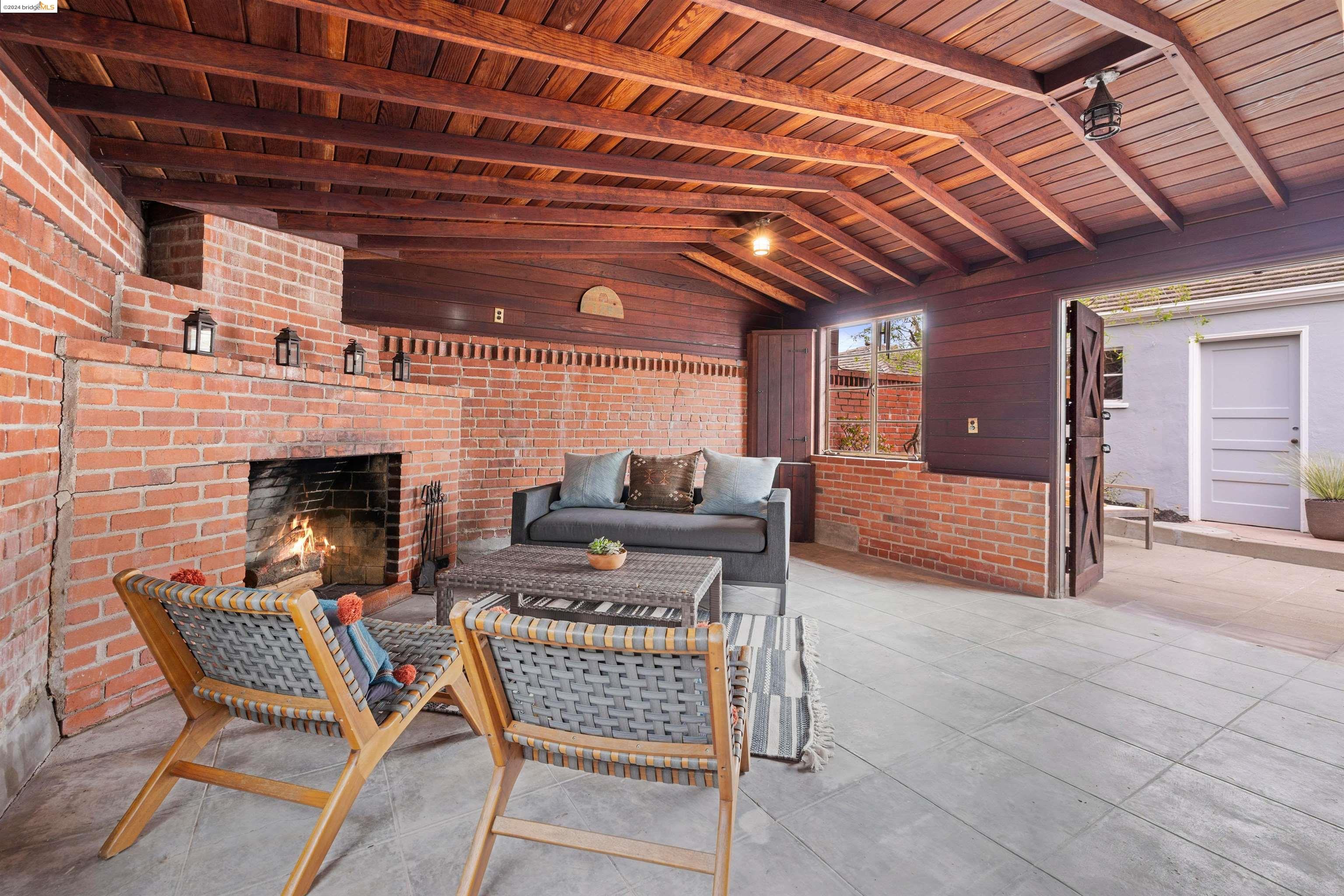 125 Rantoul Cir