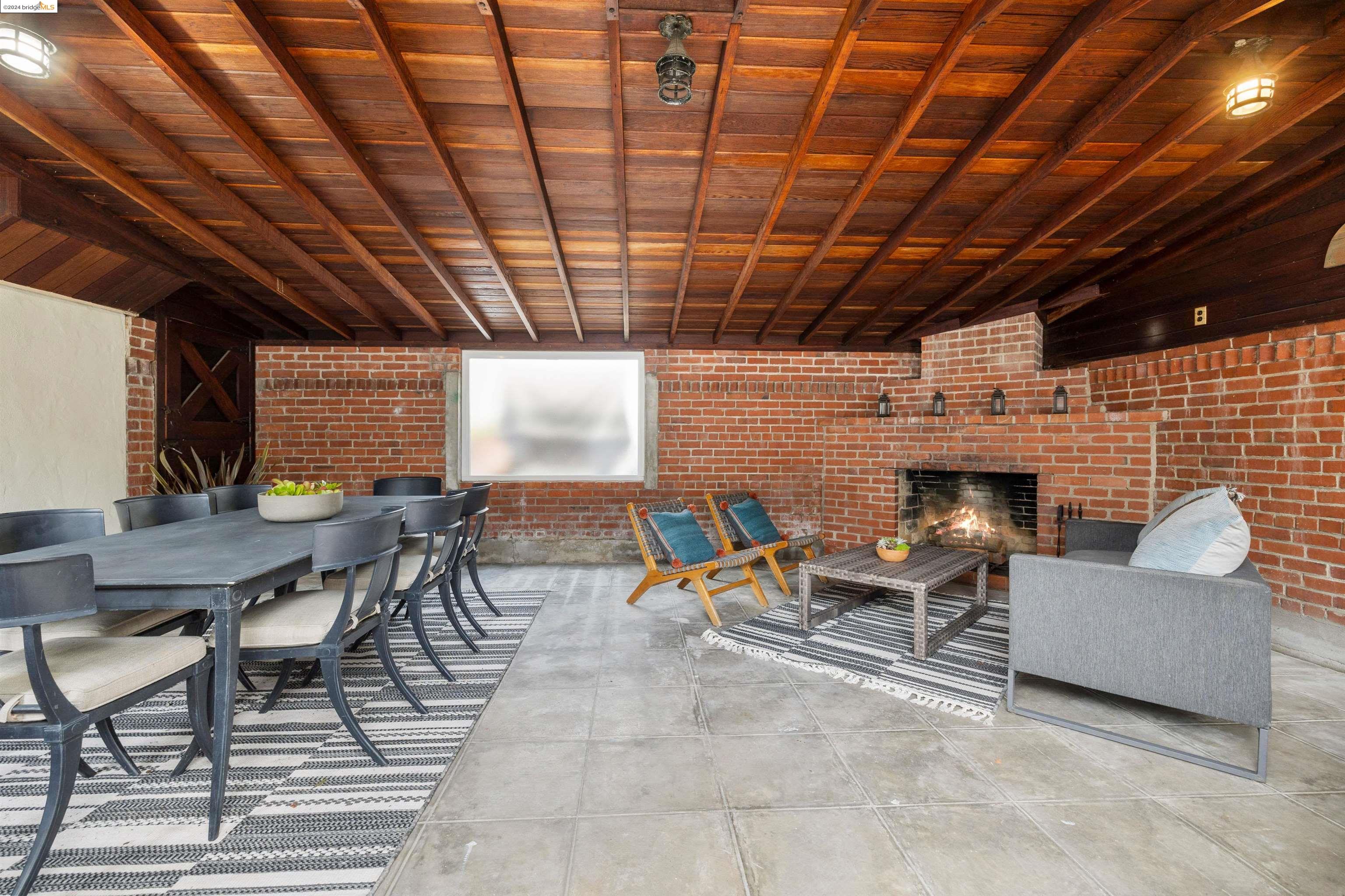 125 Rantoul Cir