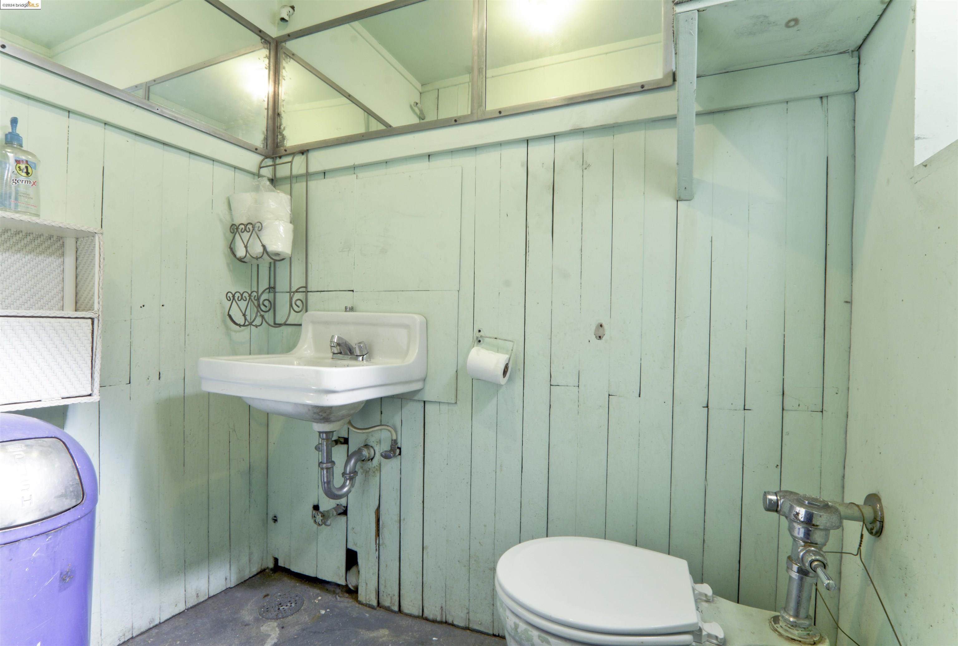 825 8th Avenue, Oakland