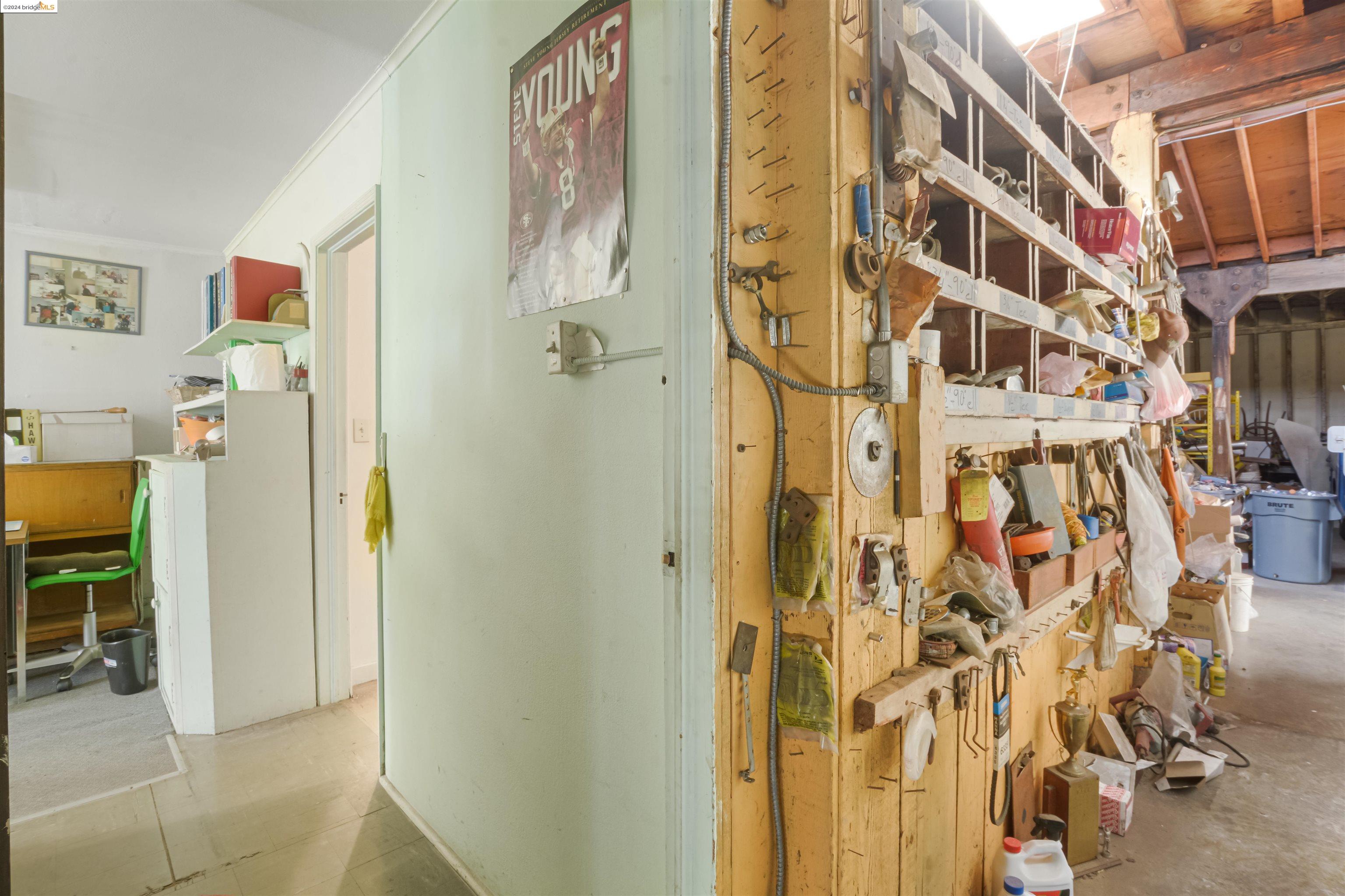 825 8th Avenue, Oakland