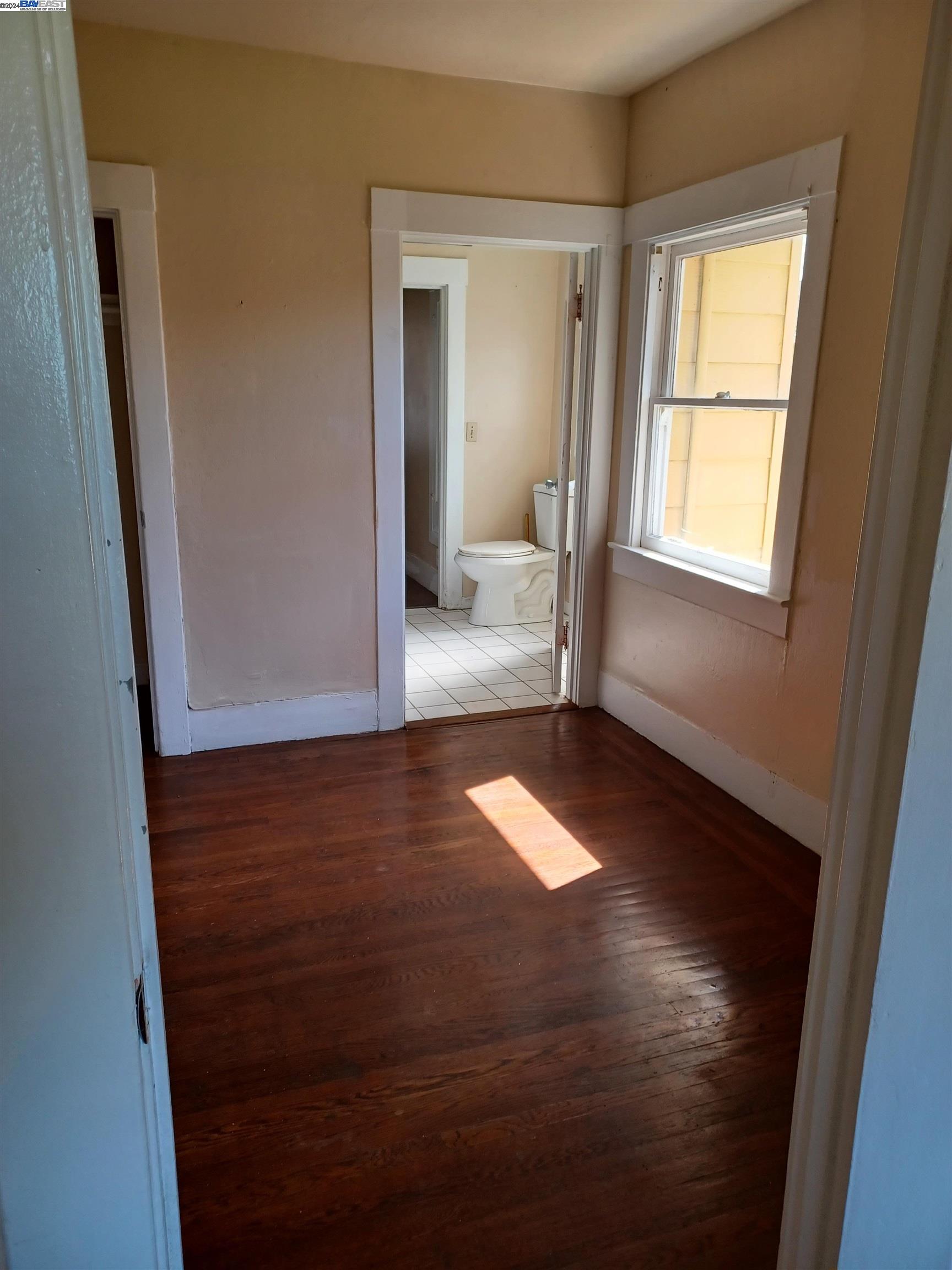 7007 Lockwood, Oakland