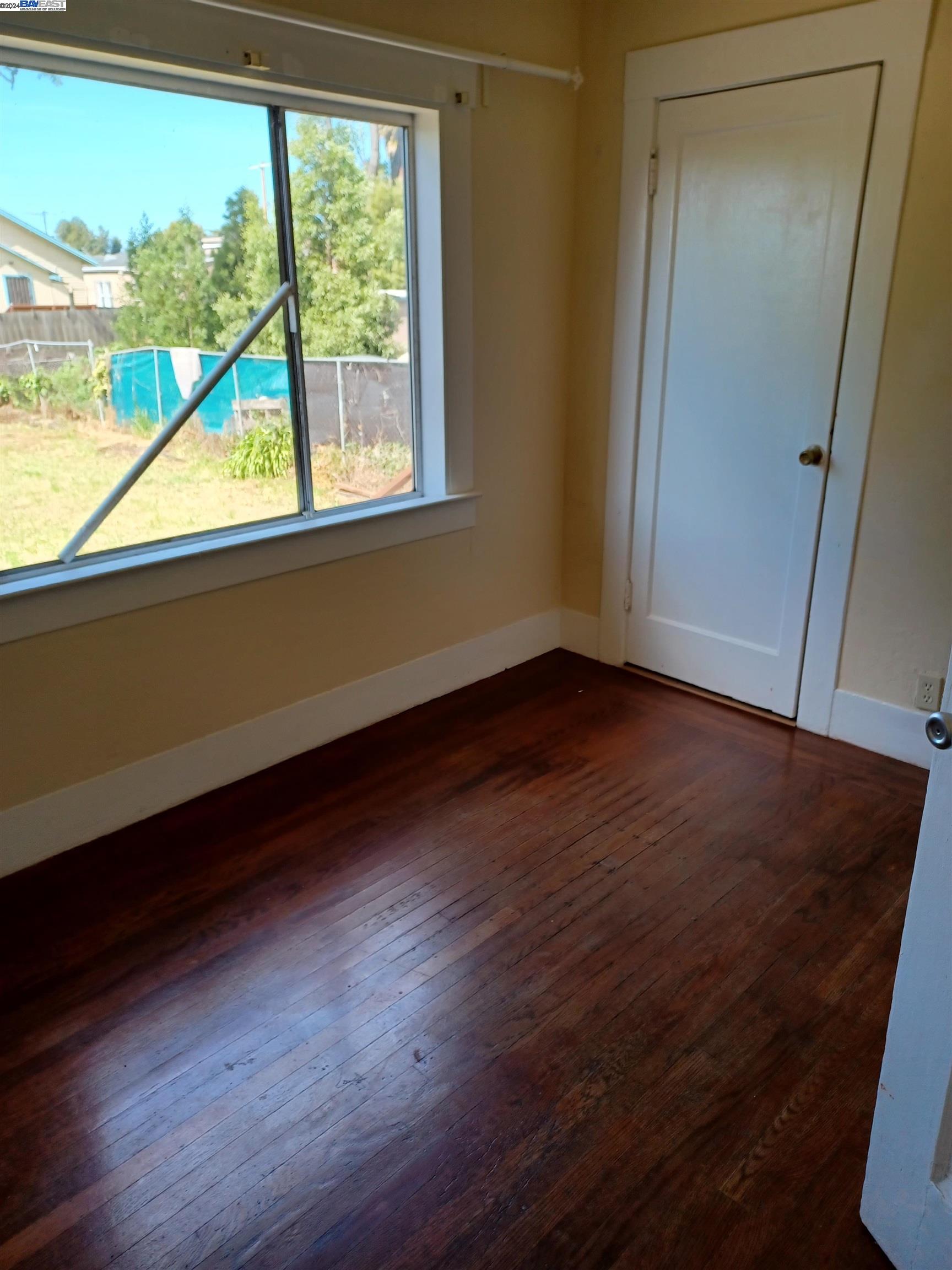 7007 Lockwood, Oakland