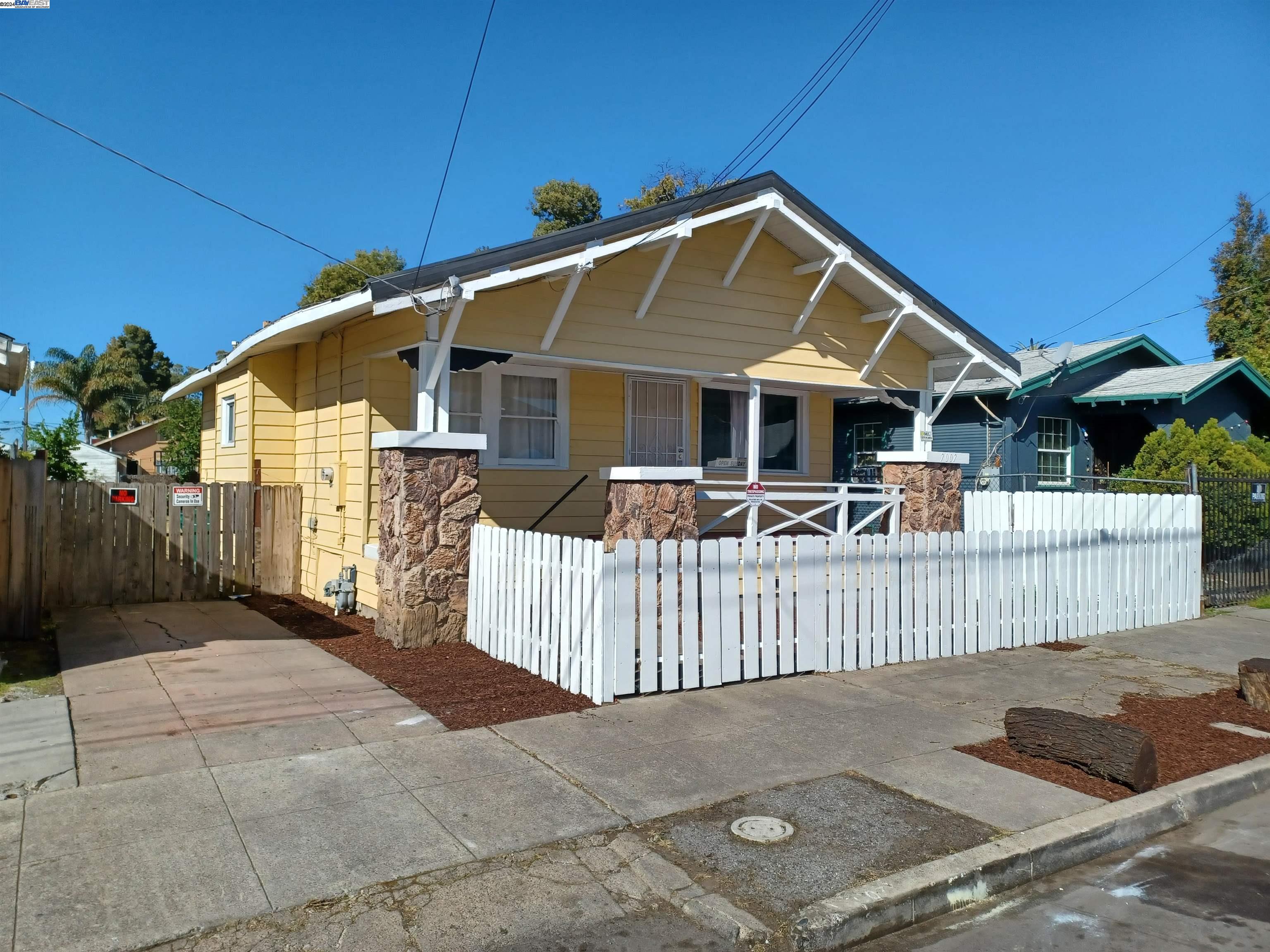 7007 Lockwood, Oakland