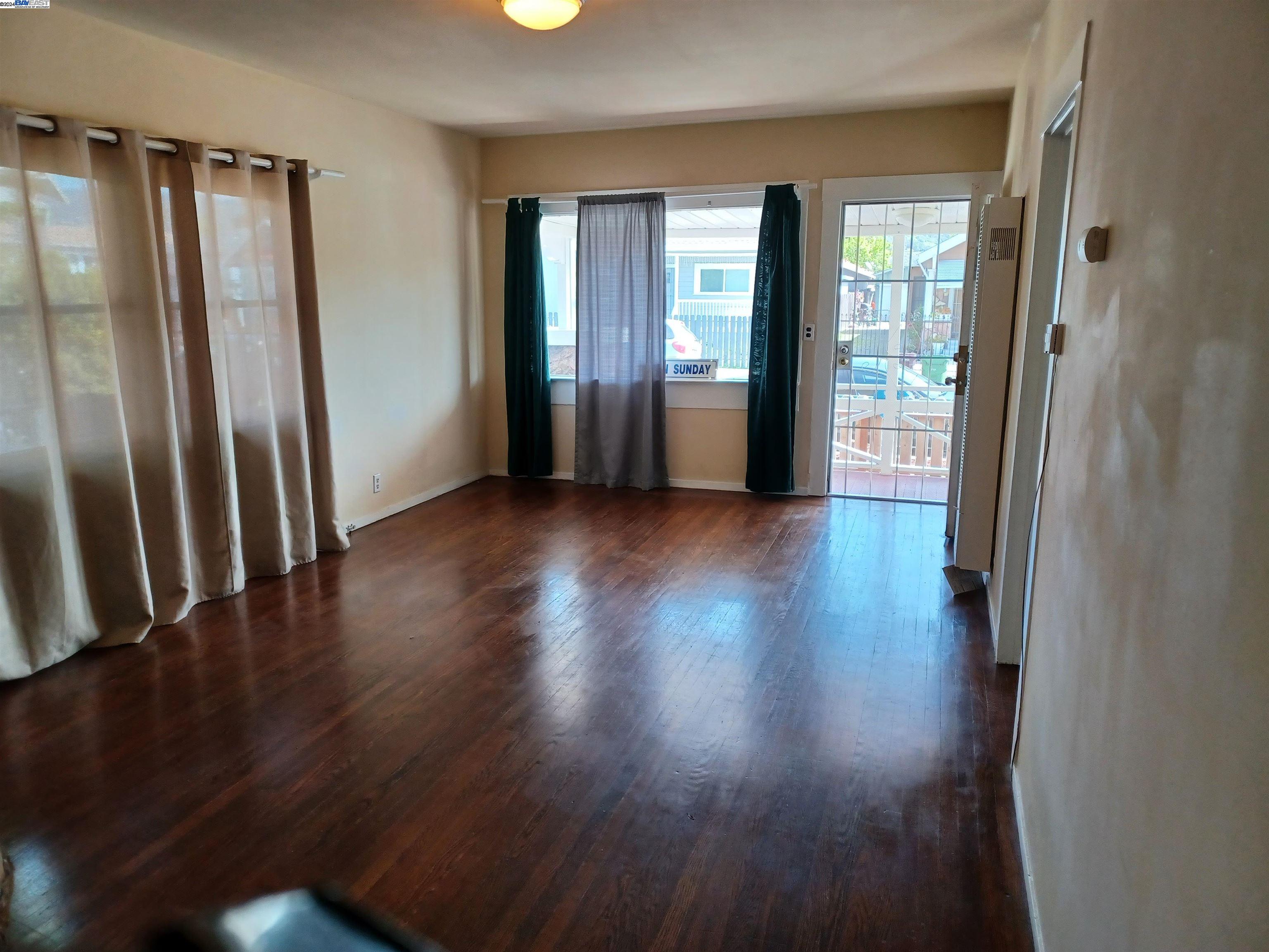 7007 Lockwood, Oakland