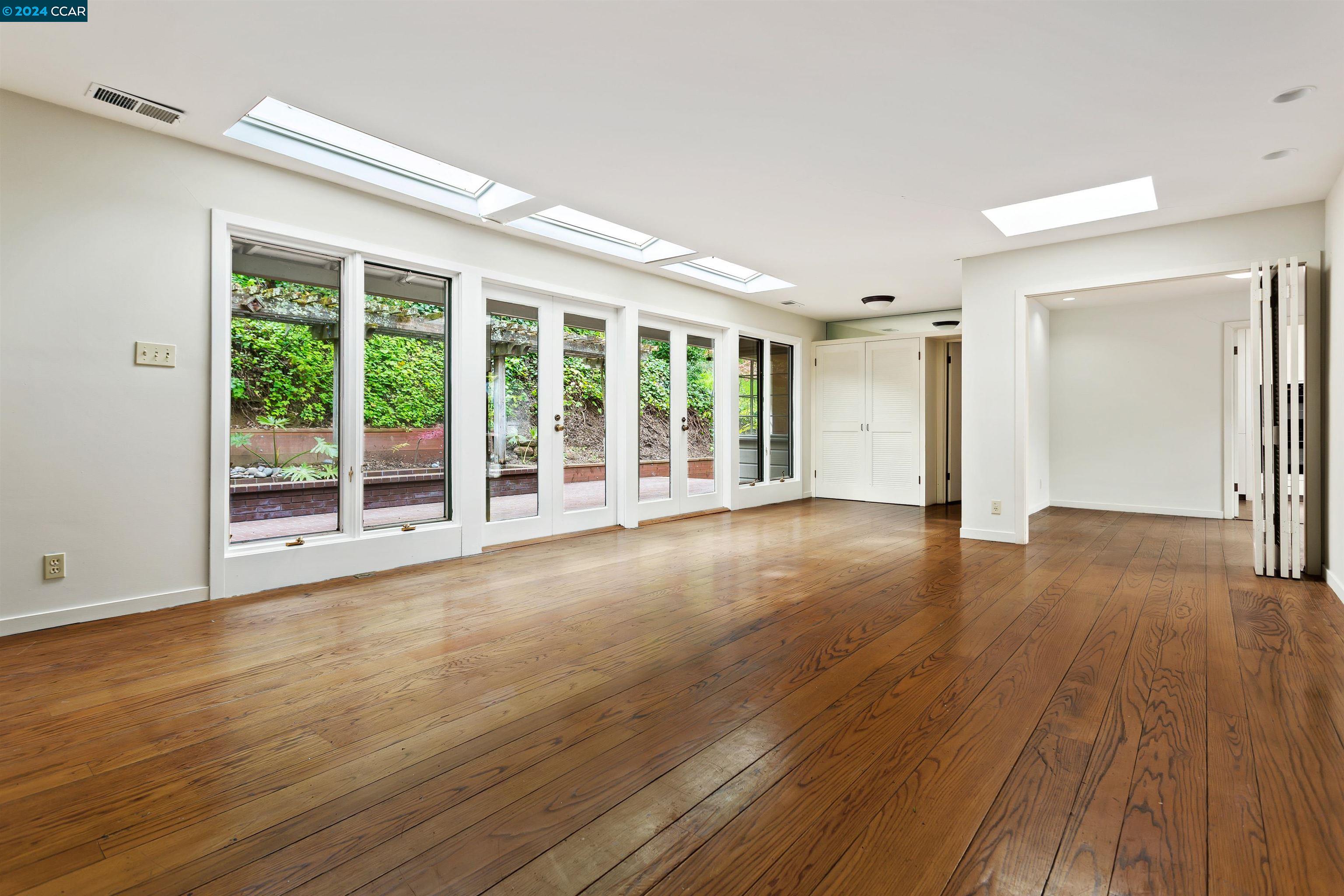 8 MOUNTAIN VIEW PLACE