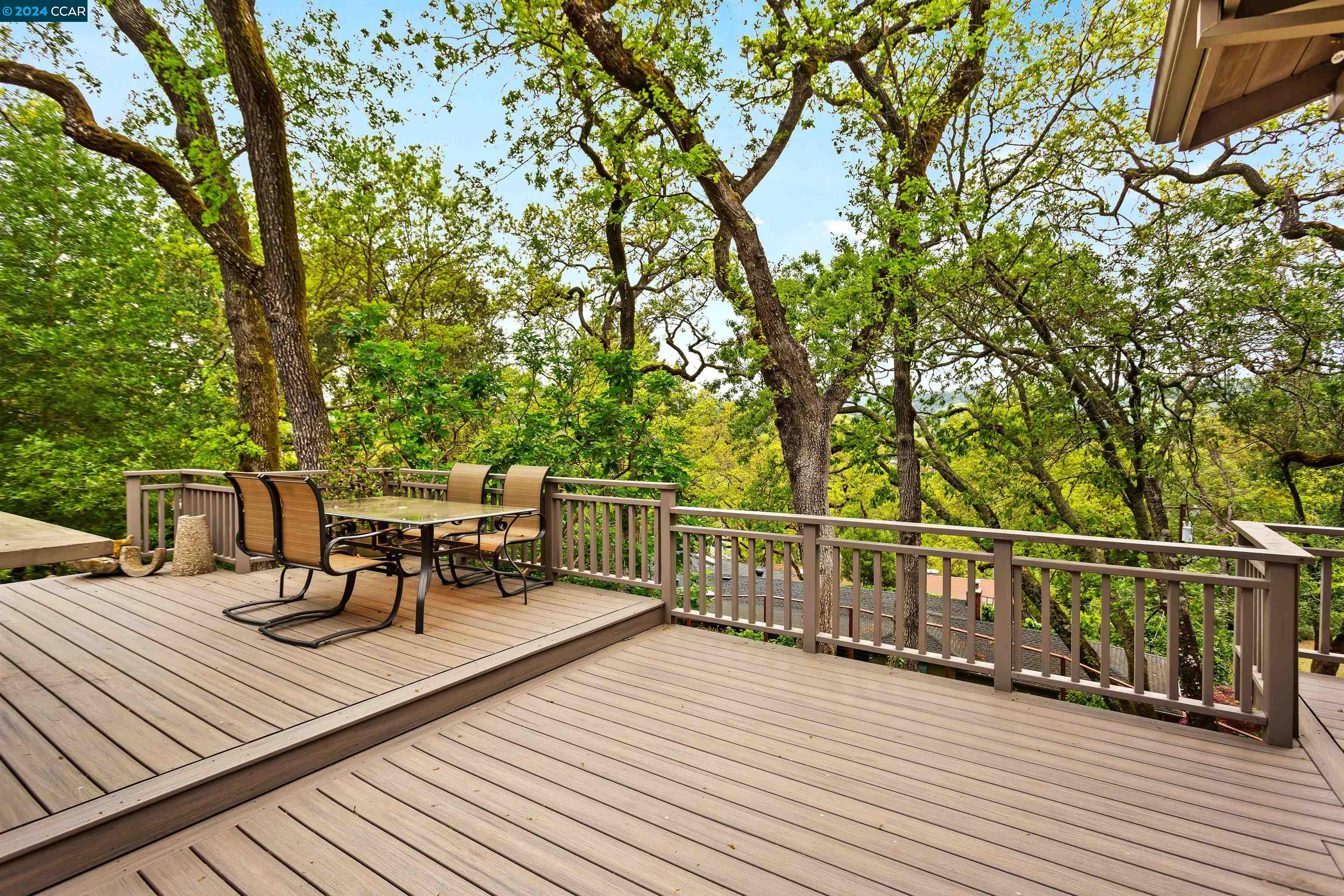 8 MOUNTAIN VIEW PLACE