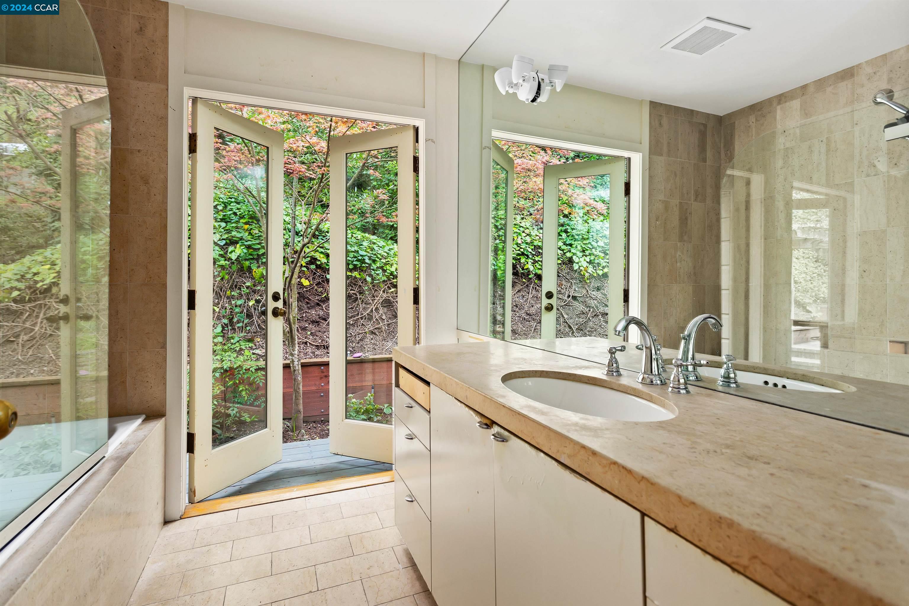 8 MOUNTAIN VIEW PLACE