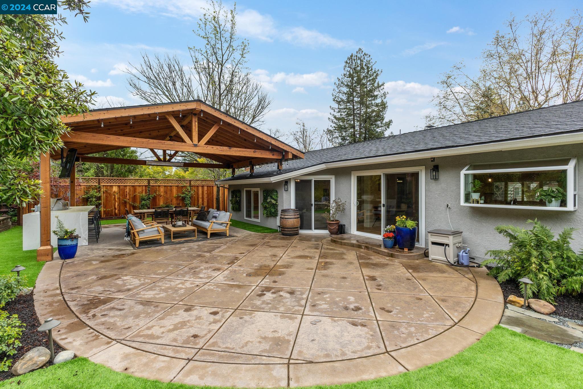 2577 Pebble Beach Loop