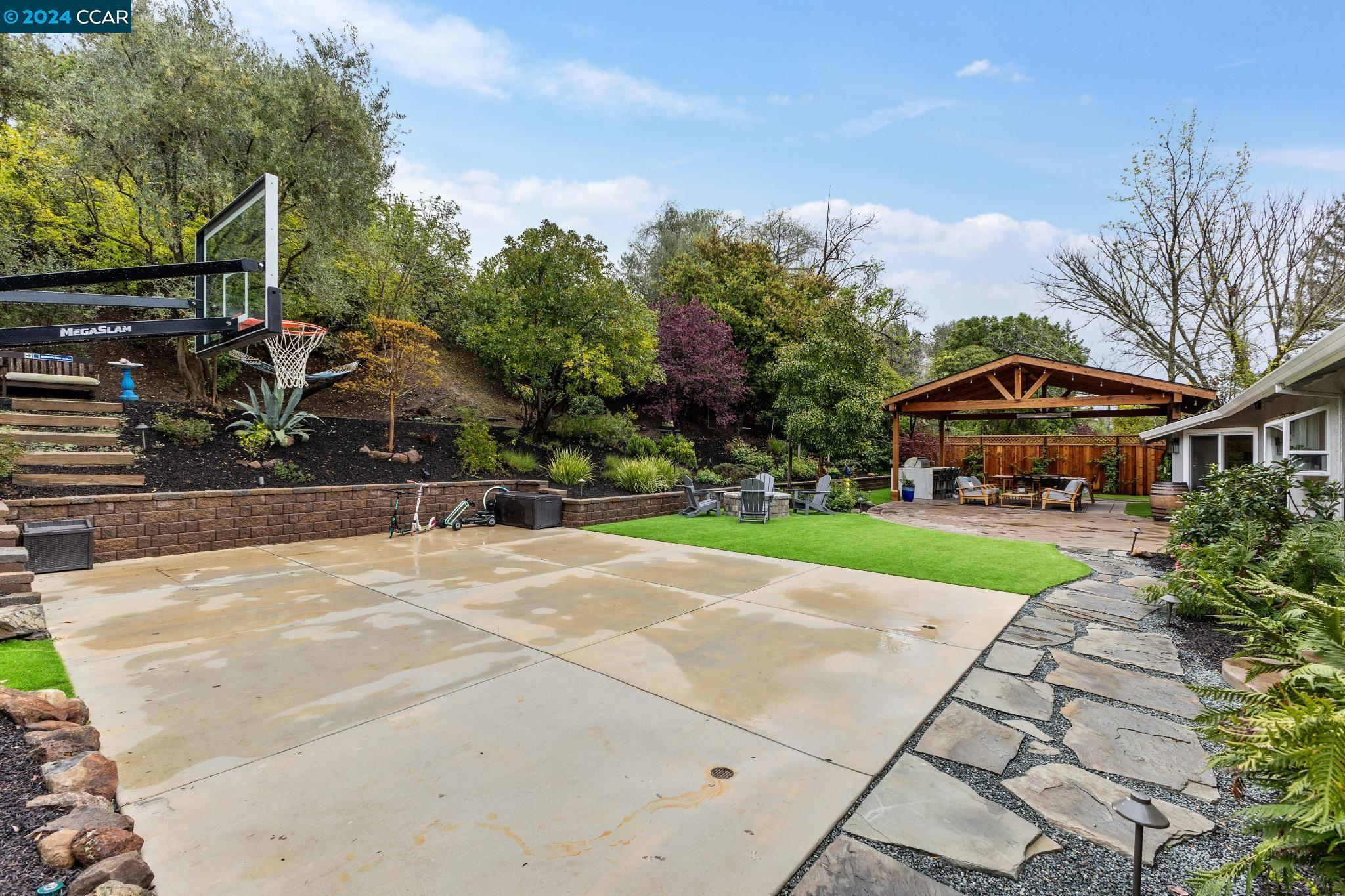 2577 Pebble Beach Loop