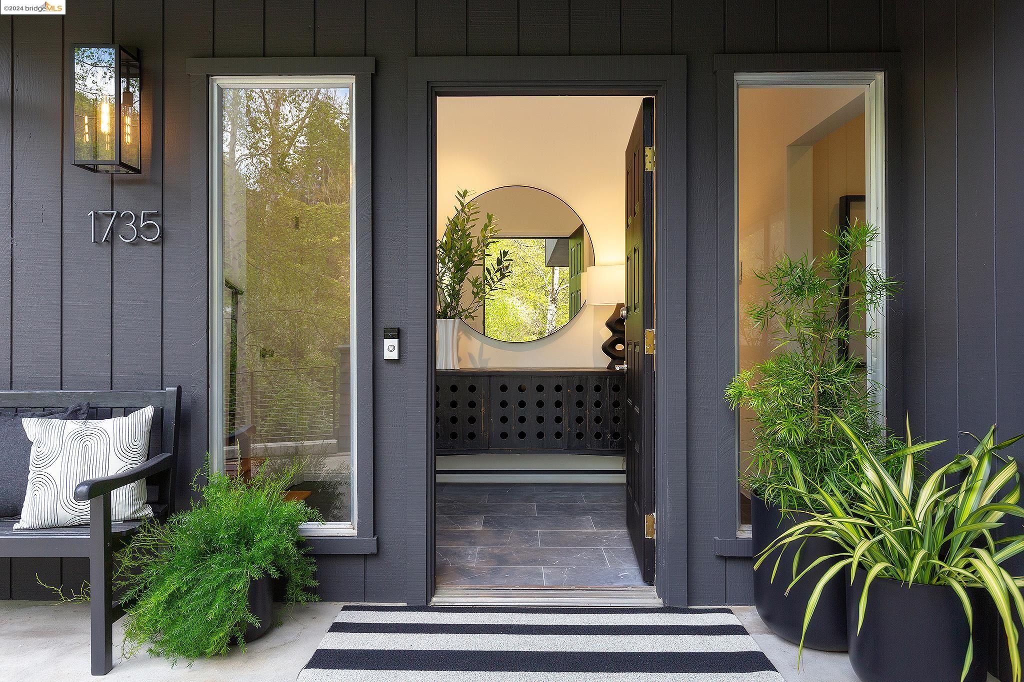 1735 Trestle Glen Rd